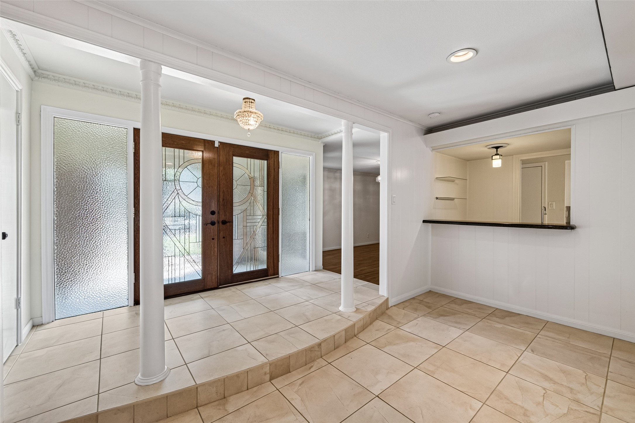 6222 Creekbend Drive Property Photo 7