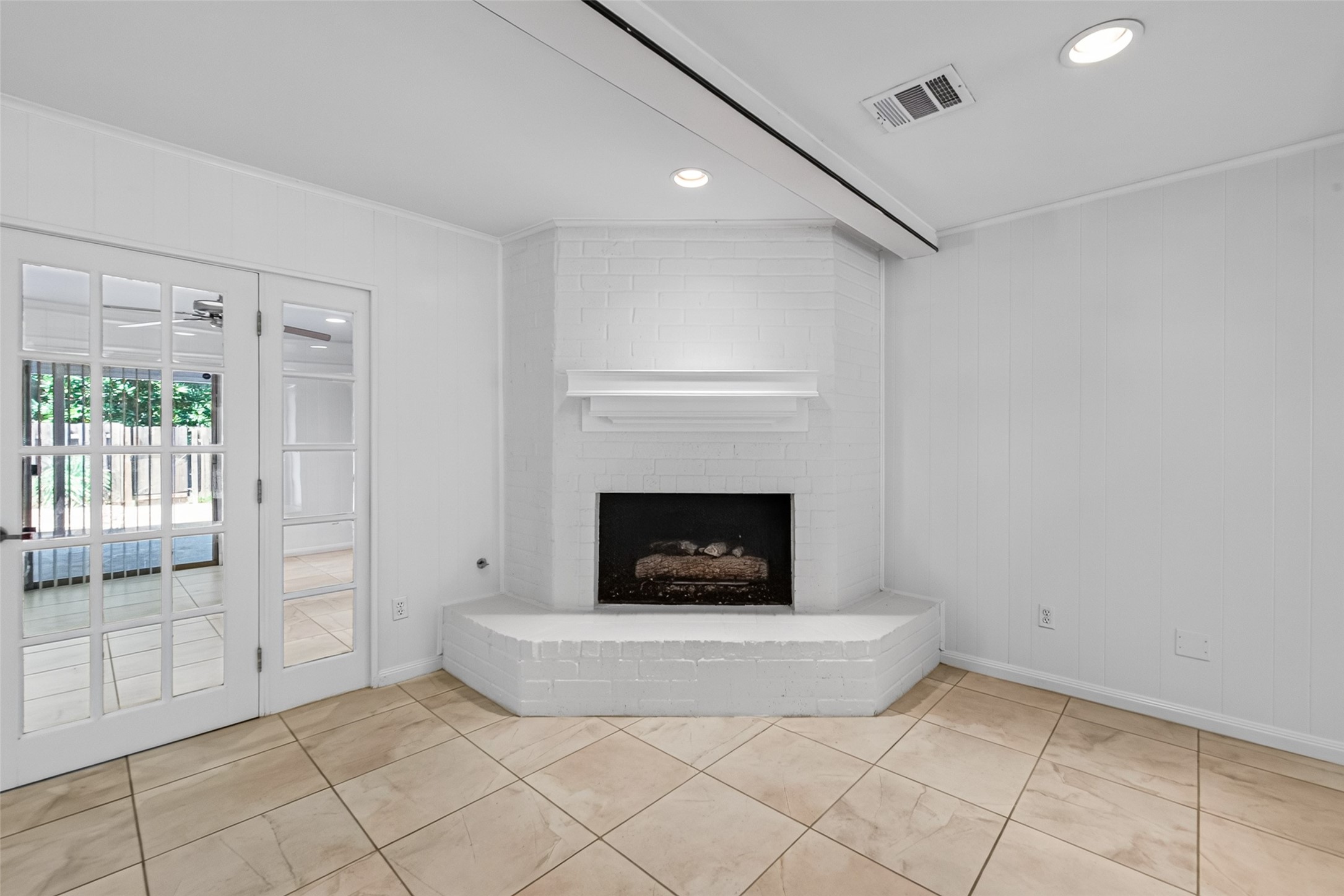 6222 Creekbend Drive Property Photo 14