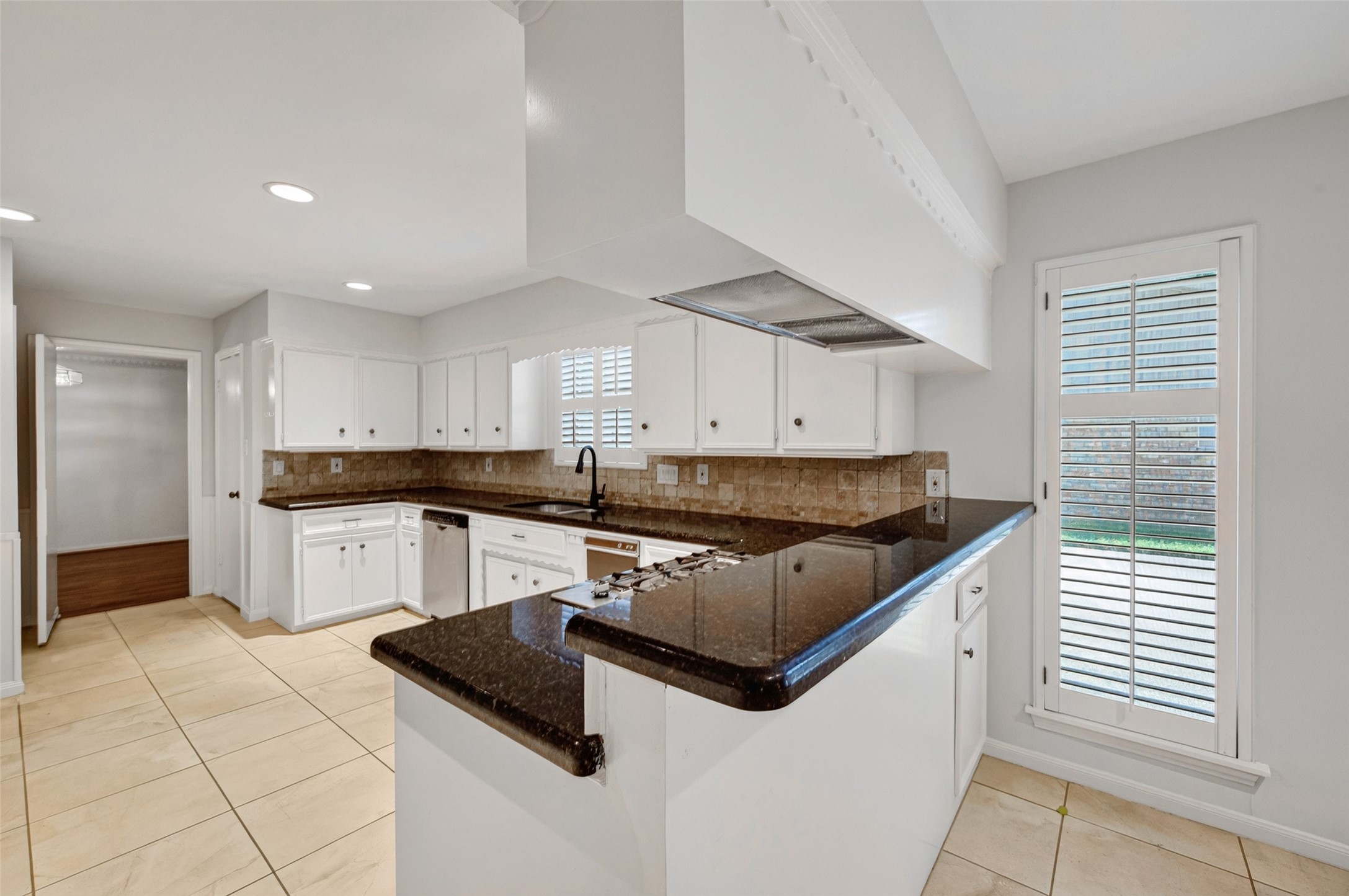 6222 Creekbend Drive Property Photo 20