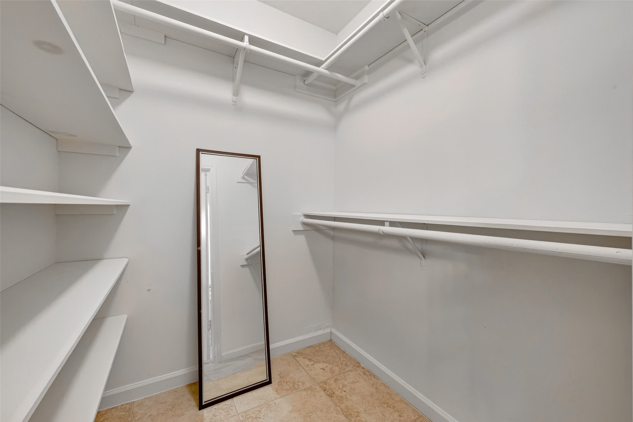 6222 Creekbend Drive Property Photo 32