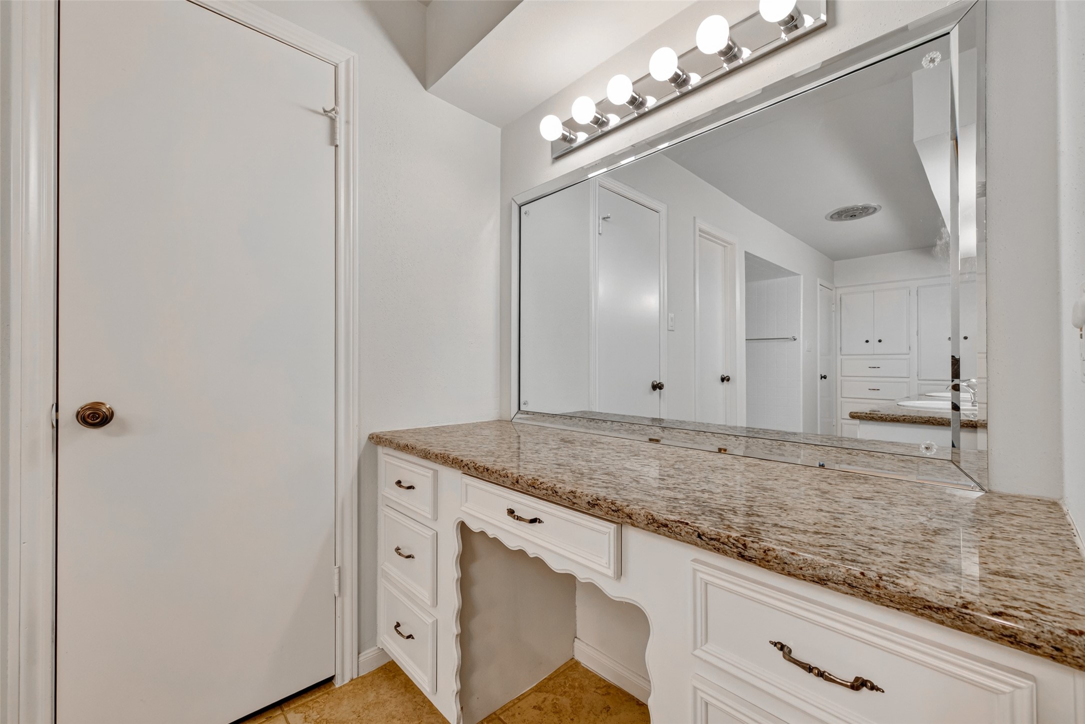 6222 Creekbend Drive Property Photo 41