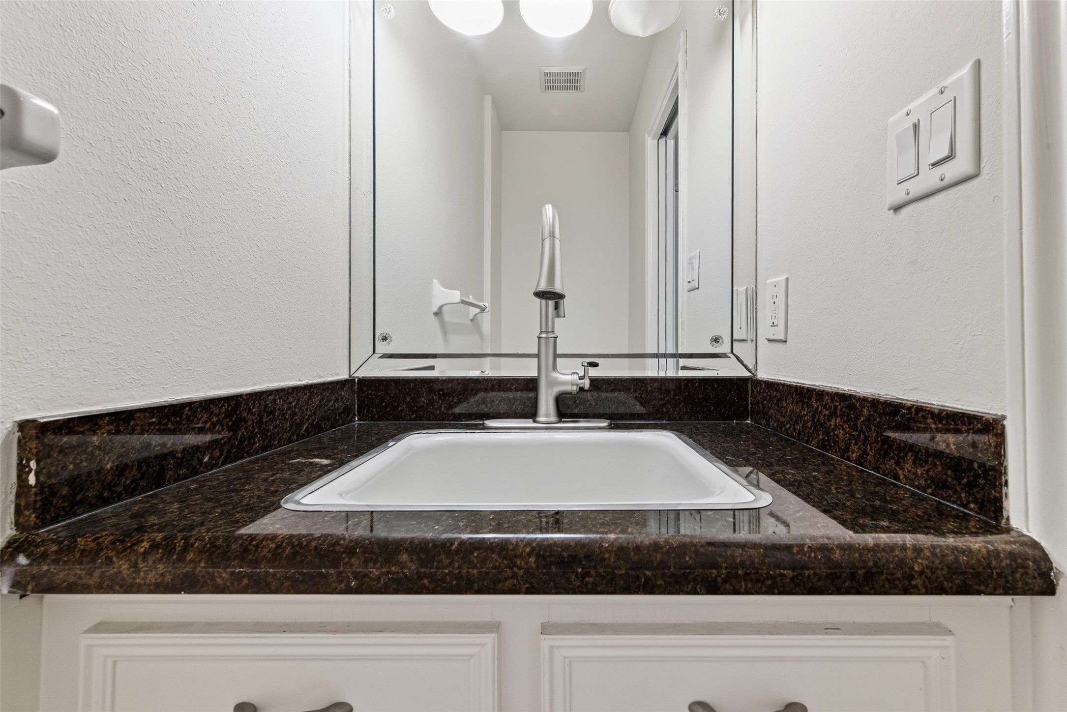 6222 Creekbend Drive Property Photo 44