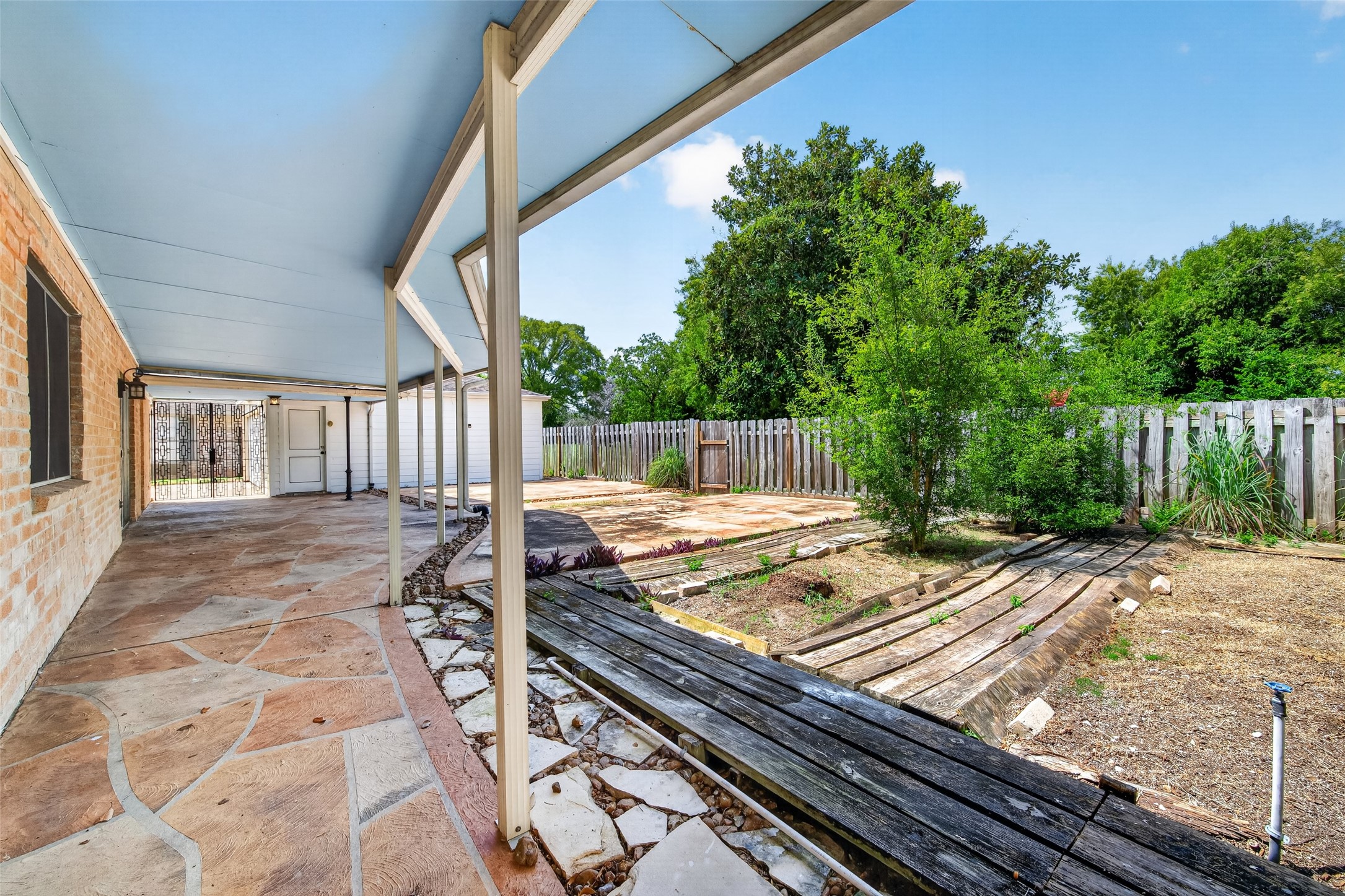 6222 Creekbend Drive Property Photo 46