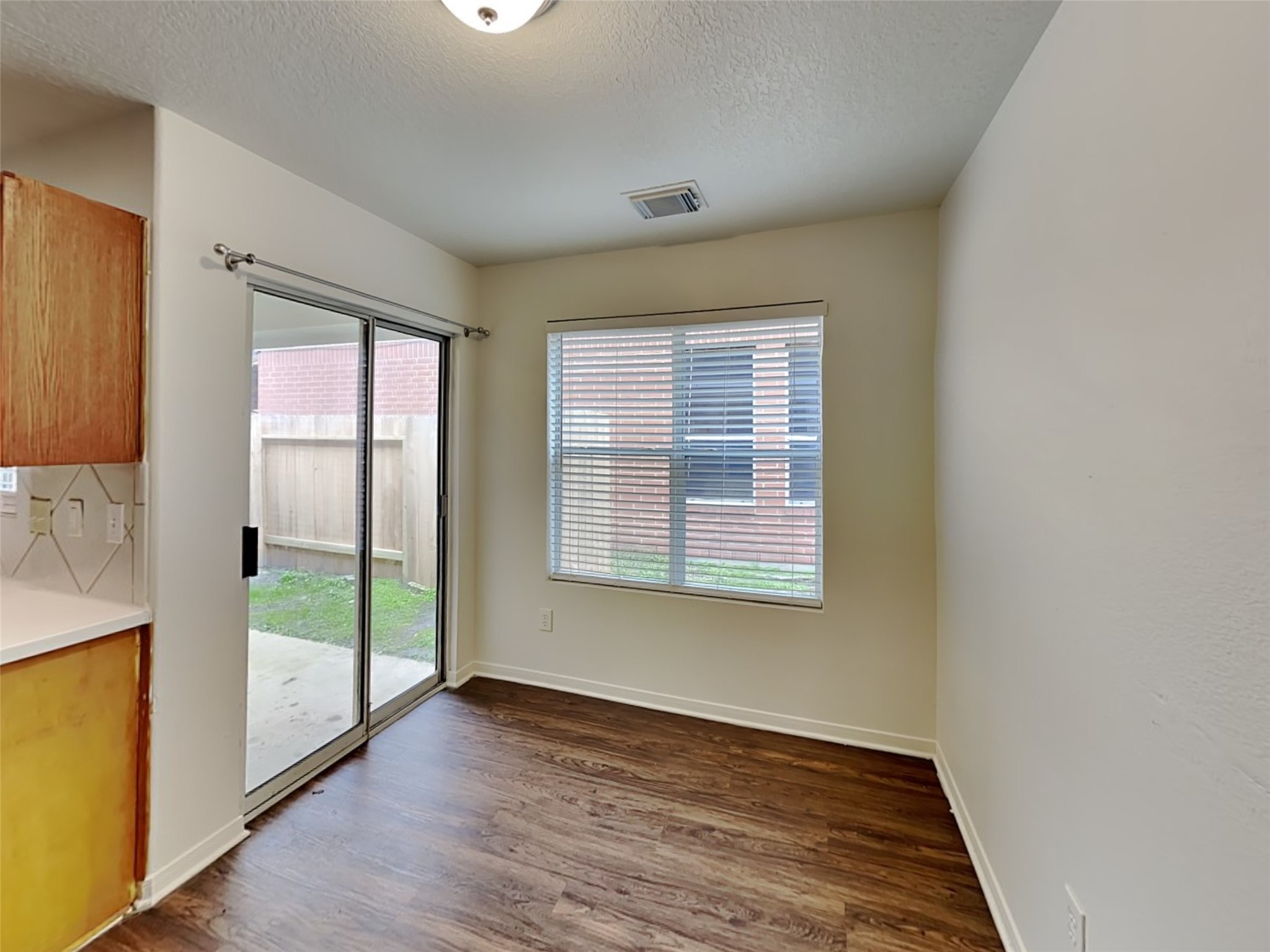 12123 Lands Down Ridge Way Property Photo 4