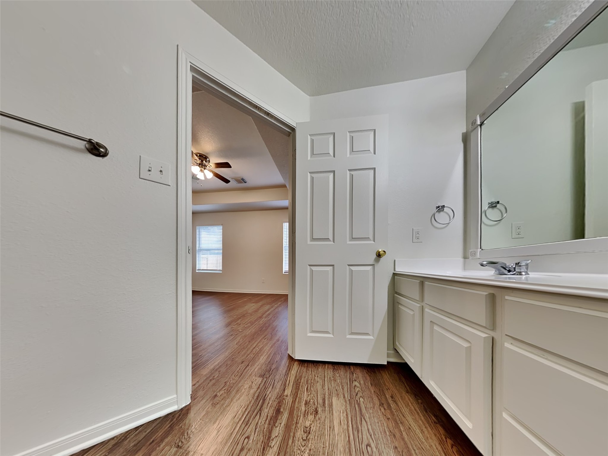12123 Lands Down Ridge Way Property Photo 11