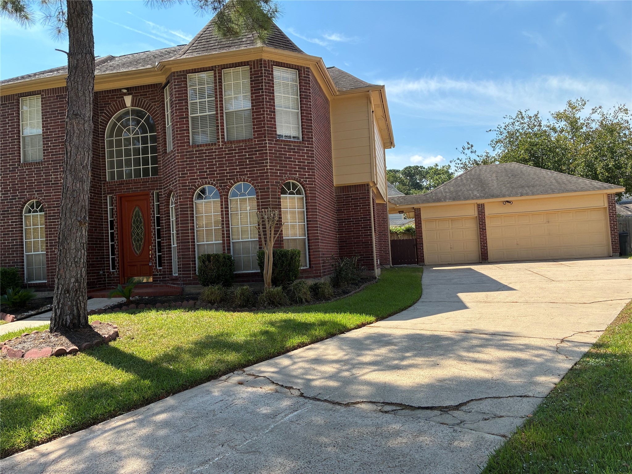 17907 Russwood Court Property Photo 3