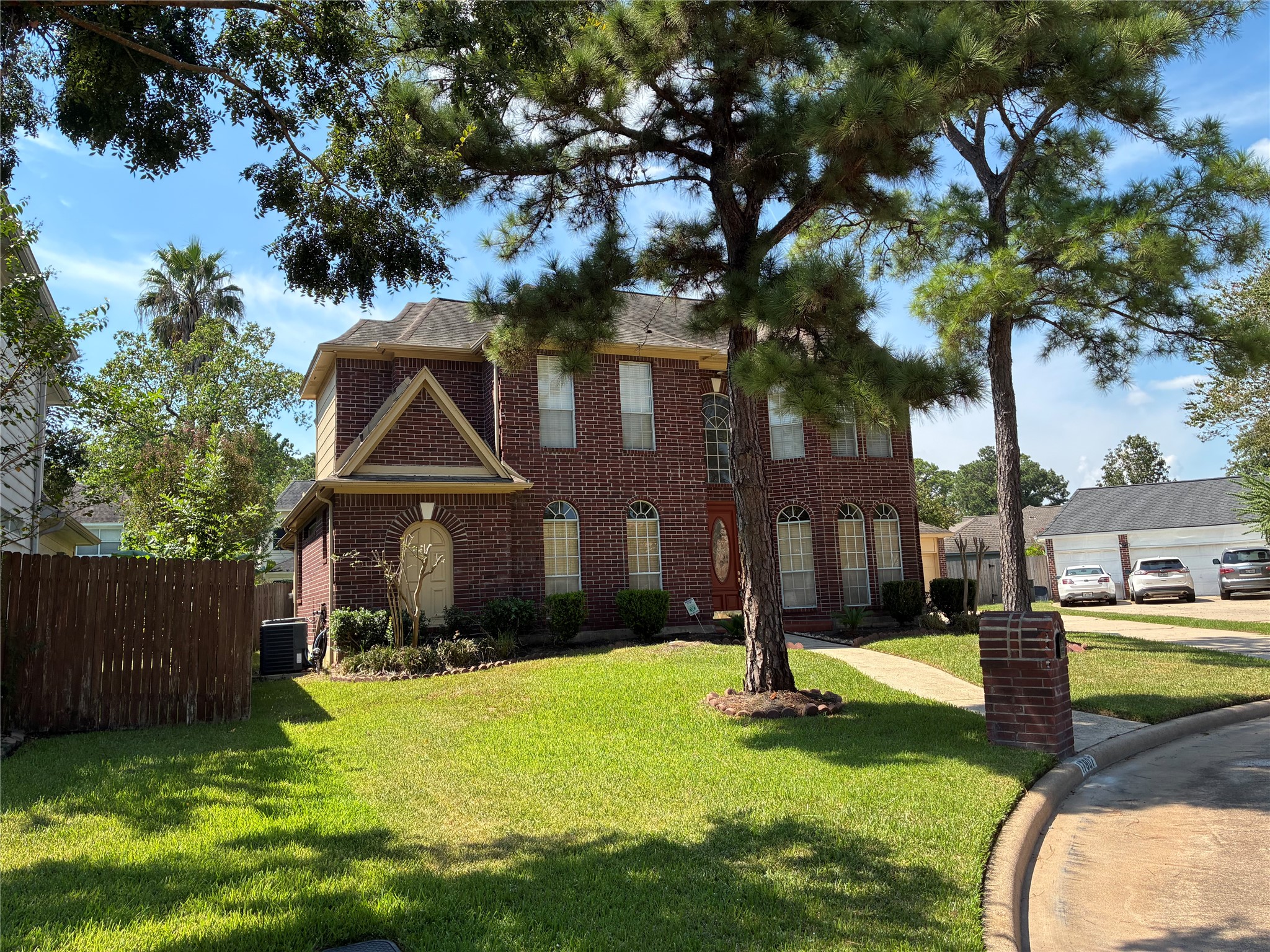 17907 Russwood Court Property Photo 4
