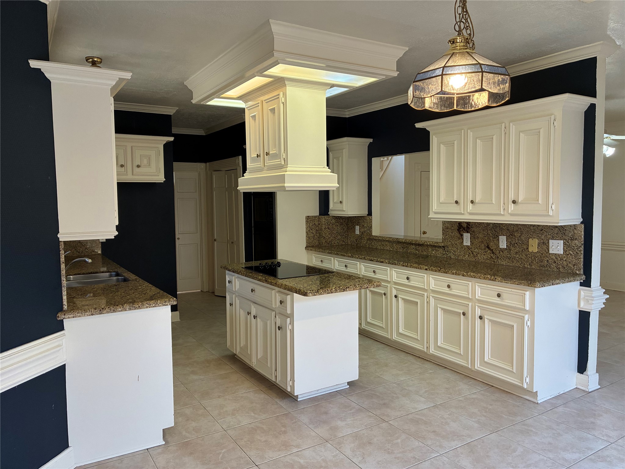 17907 Russwood Court Property Photo 8