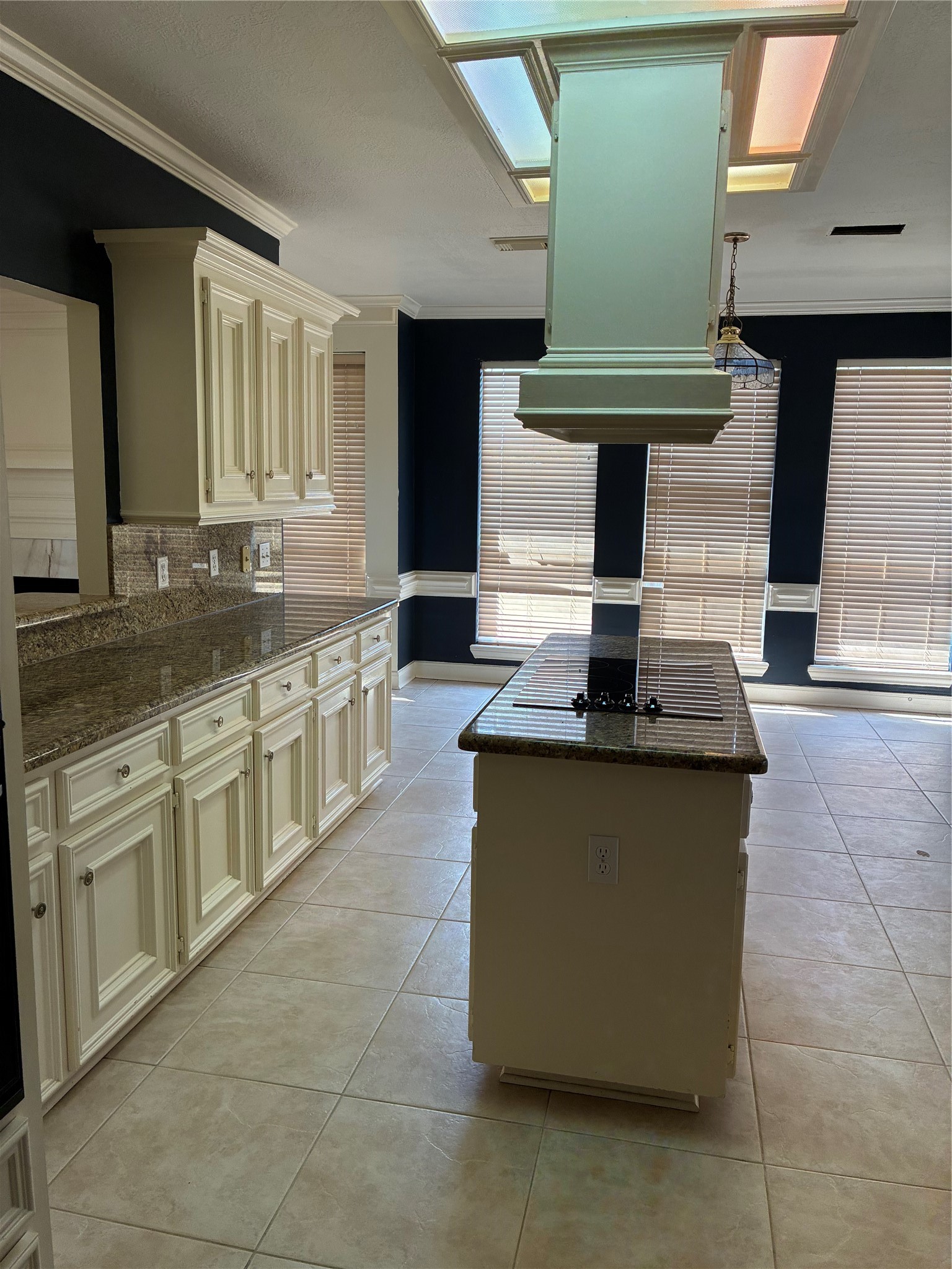 17907 Russwood Court Property Photo 9