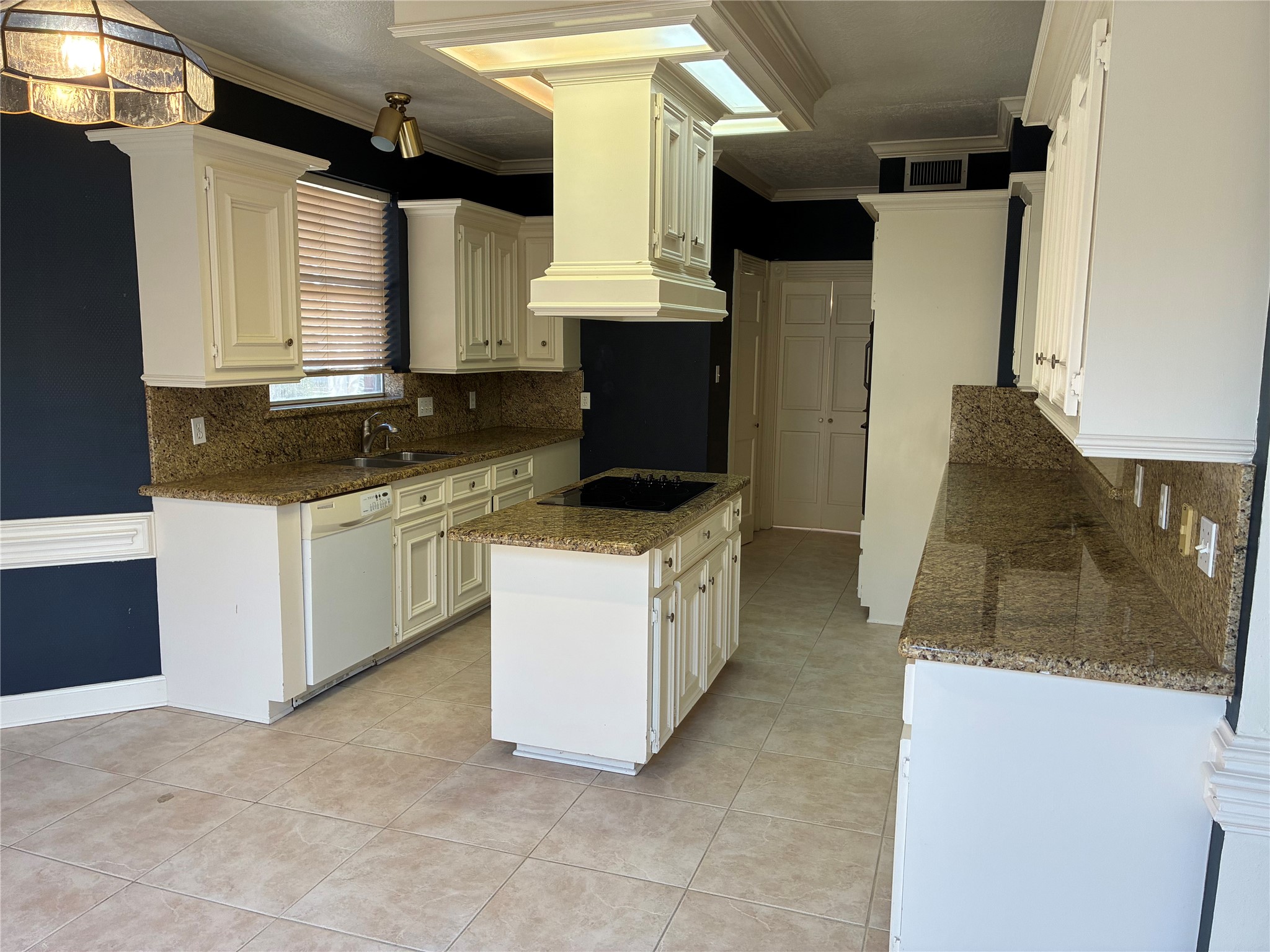 17907 Russwood Court Property Photo 11