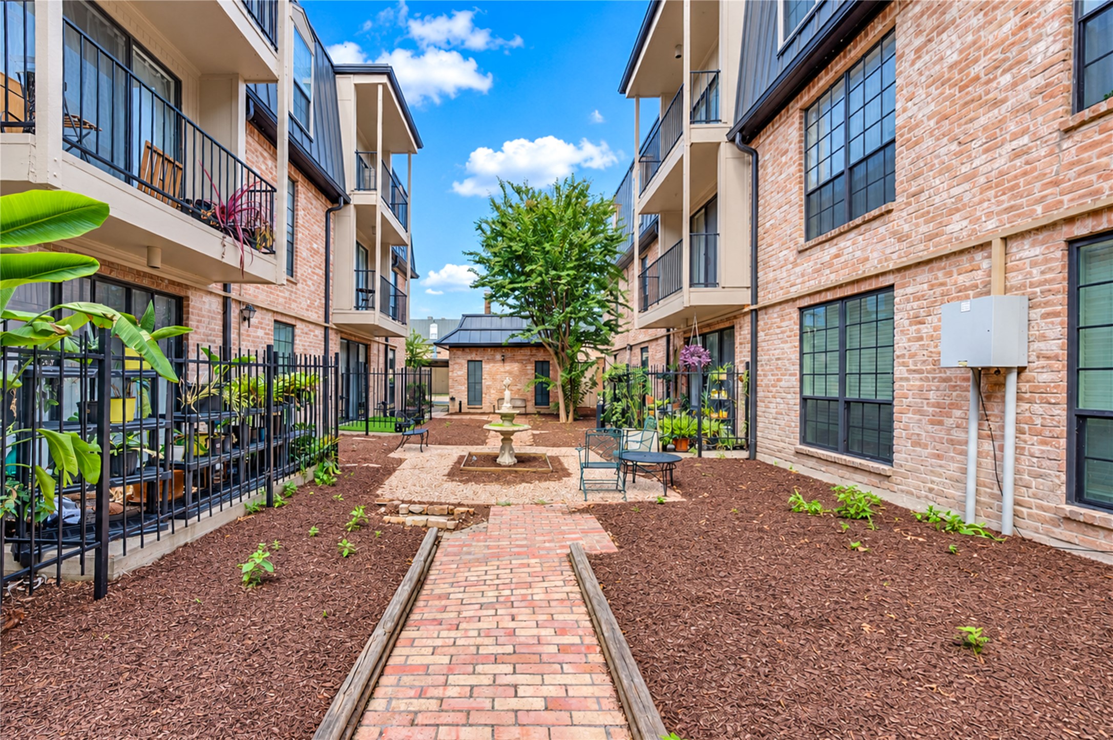 2400 N Braeswood Boulevard 313 Property Photo 2