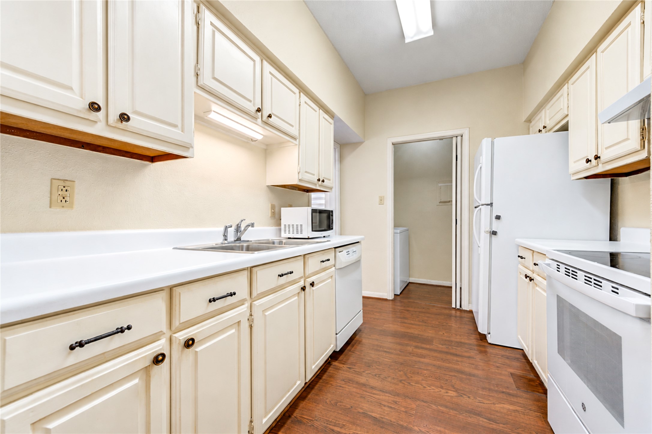 2400 N Braeswood Boulevard 313 Property Photo 5