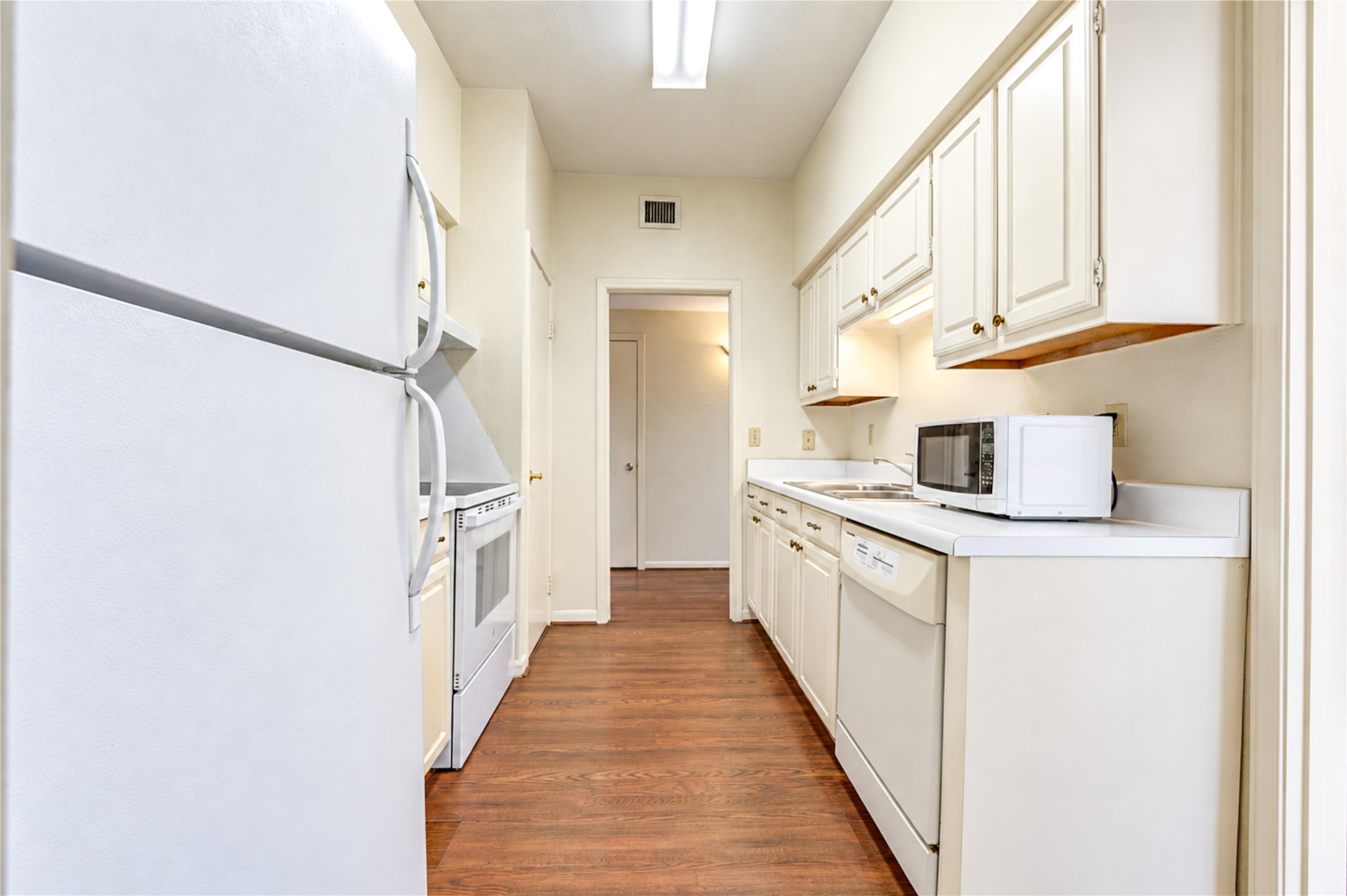 2400 N Braeswood Boulevard 313 Property Photo 9