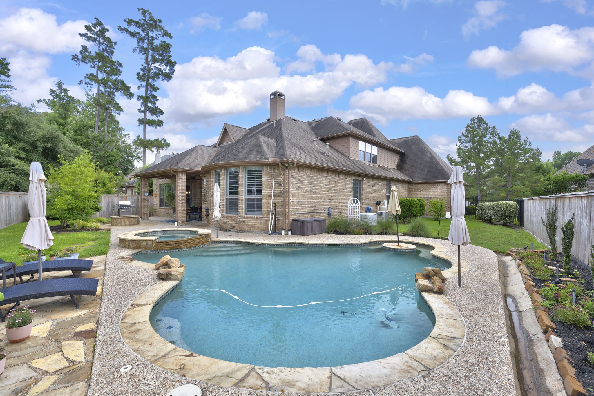 99 N Almondell Circle Property Photo 34