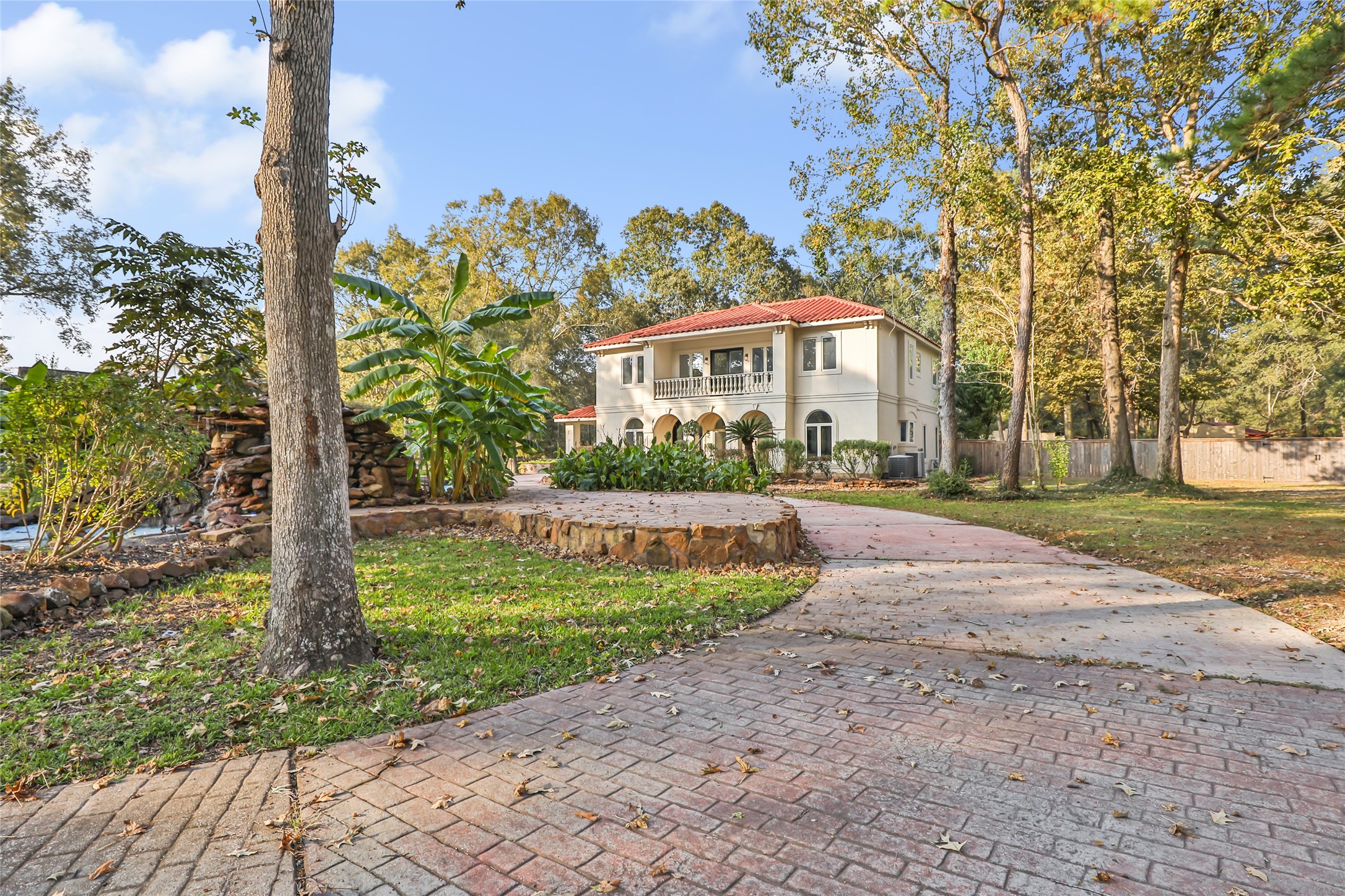 1207 Vista Del Lago Drive Property Photo 4