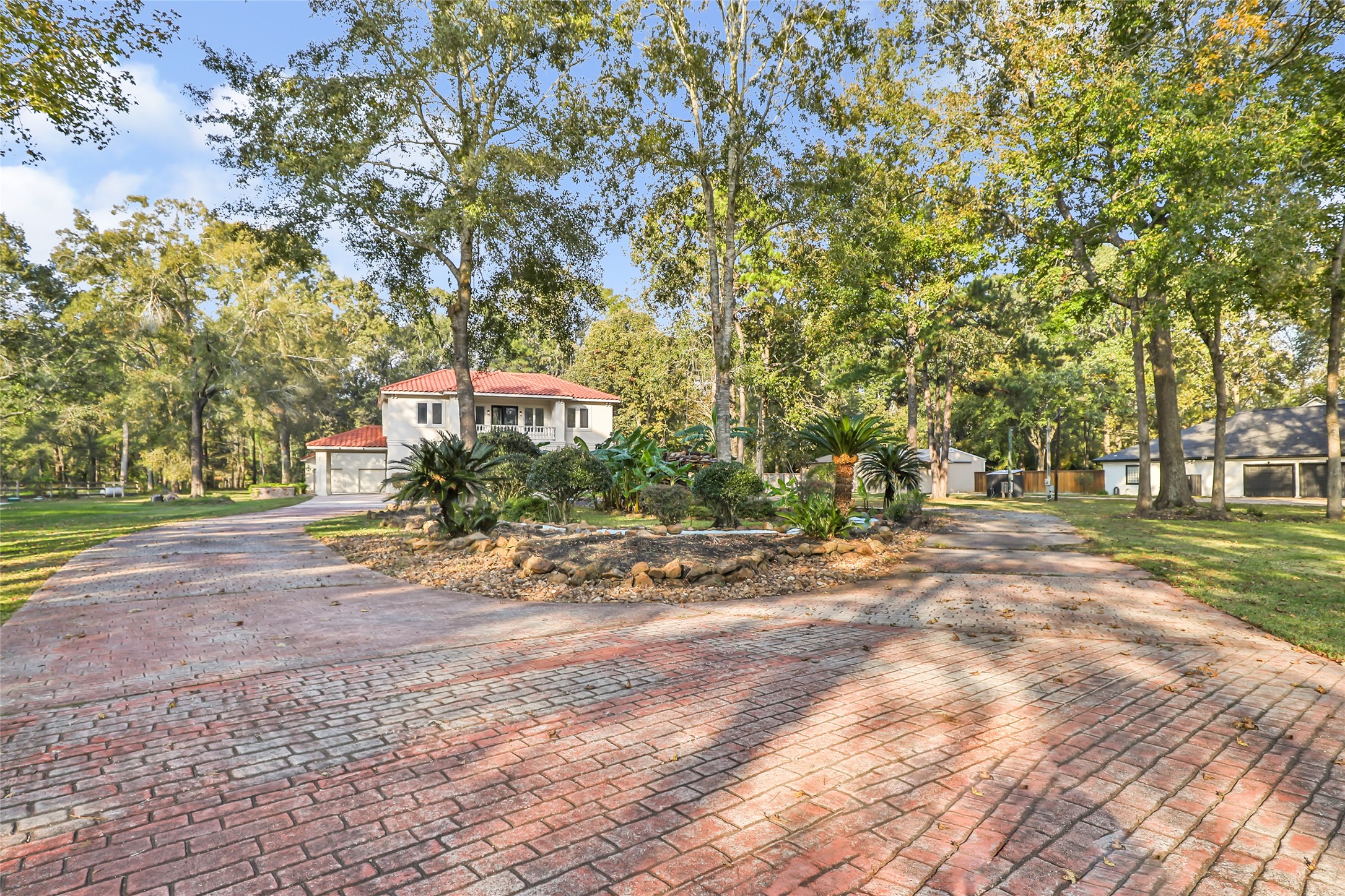 1207 Vista Del Lago Drive Property Photo 6