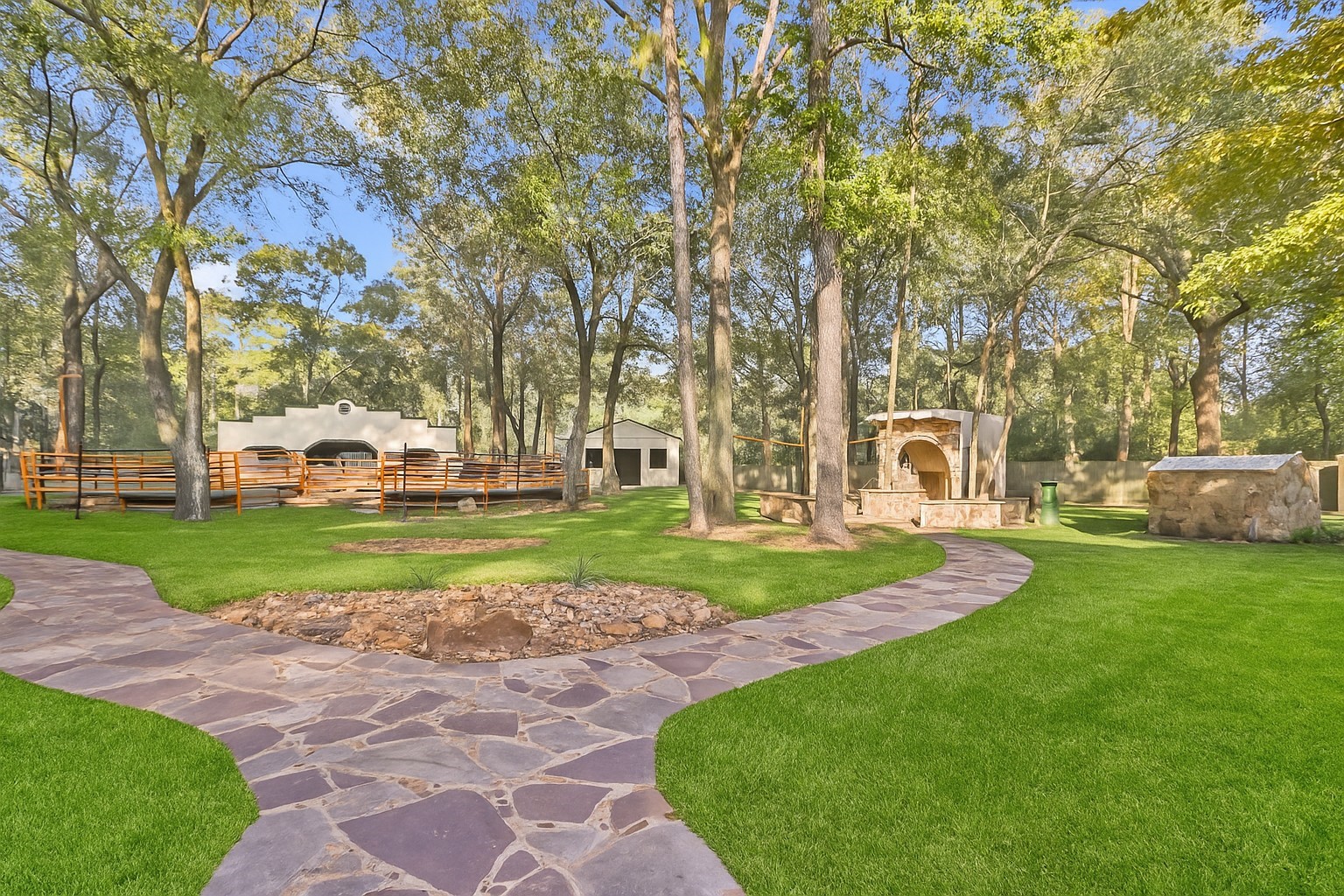 1207 Vista Del Lago Drive Property Photo 9