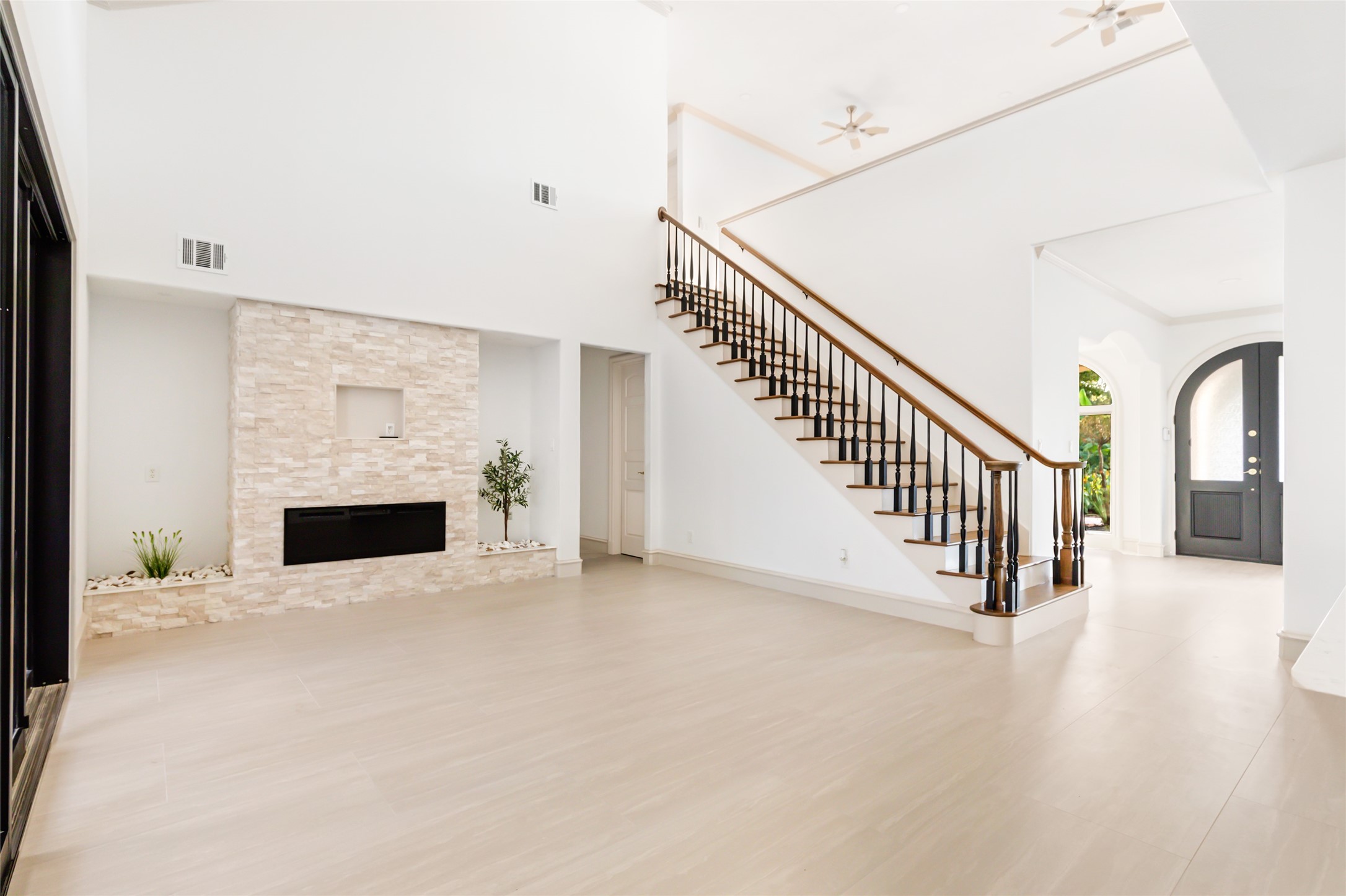 1207 Vista Del Lago Drive Property Photo 23