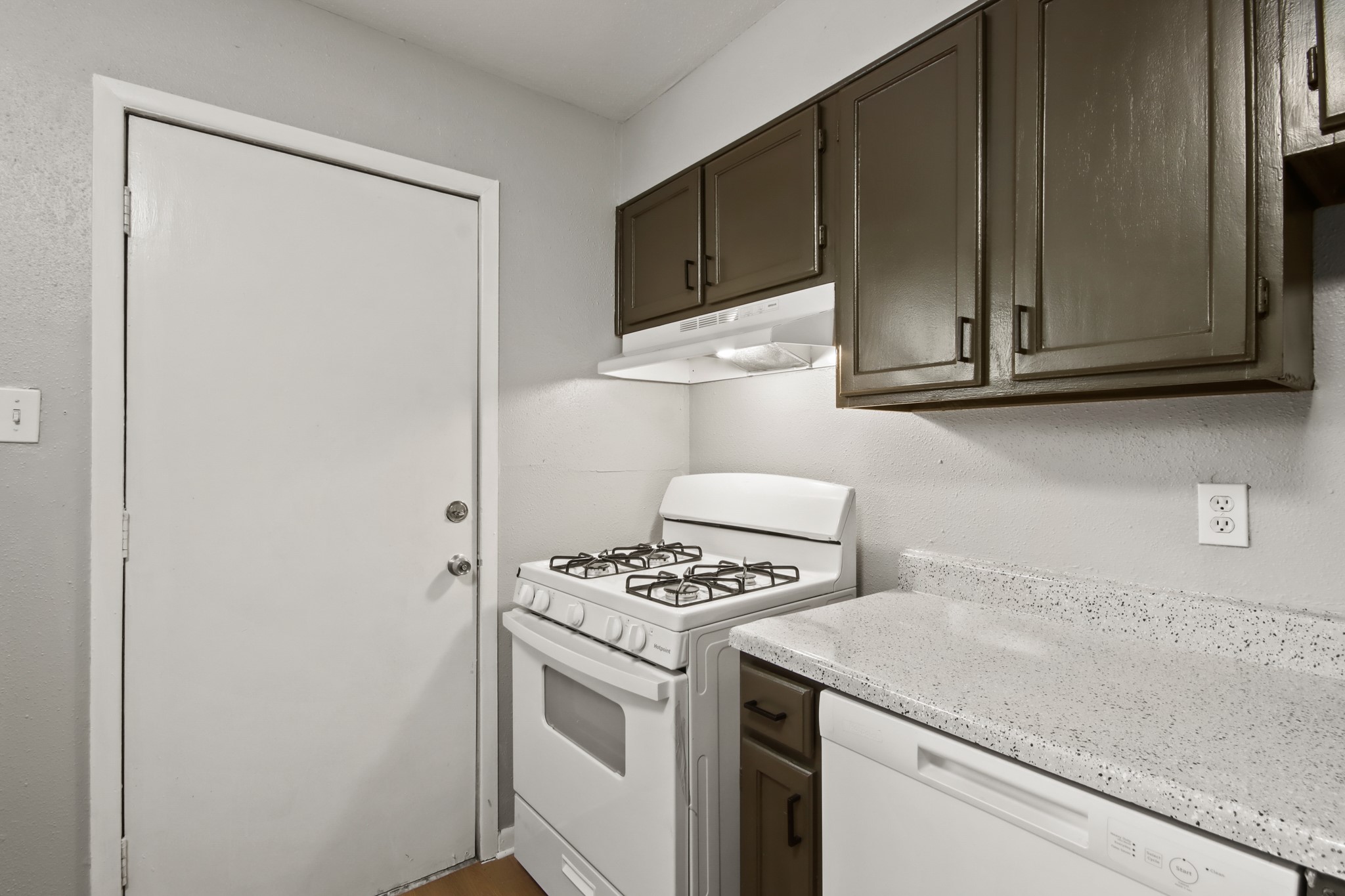 7306 Parker Road Property Photo 9