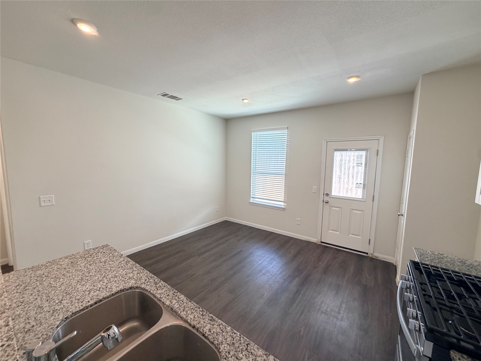 10233 Cleartide Lane Property Photo 5
