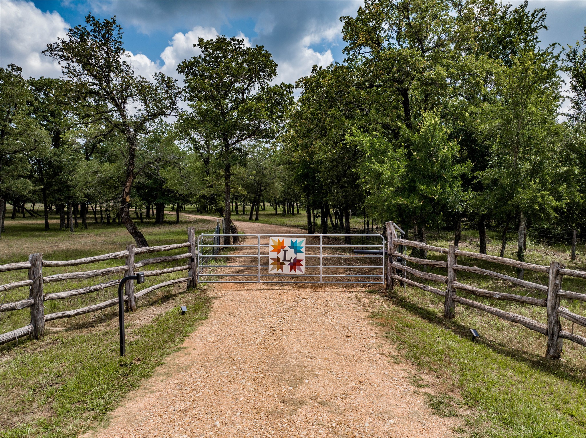 5939 Round Top Road Property Photo 3