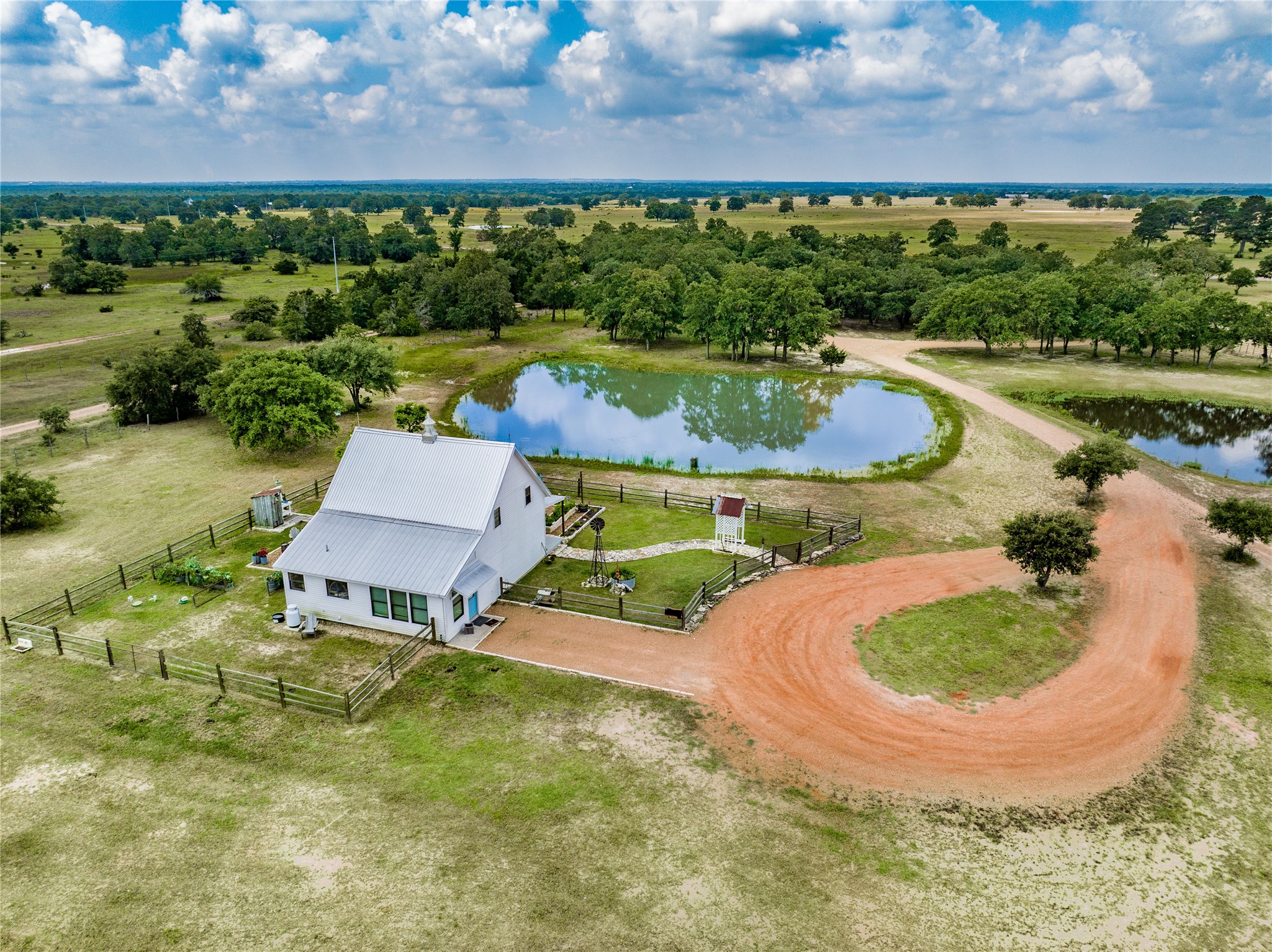 5939 Round Top Road Property Photo 4