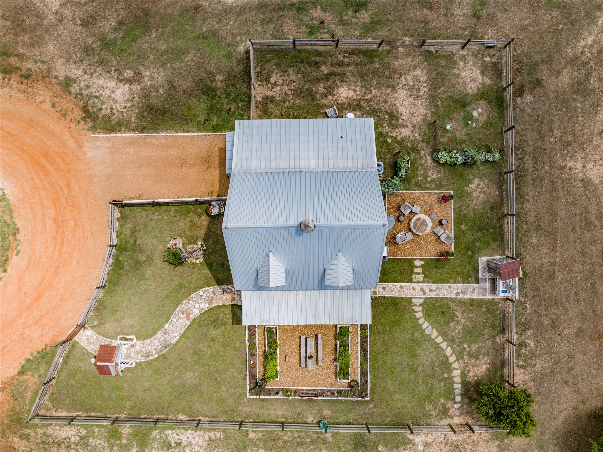 5939 Round Top Road Property Photo 7