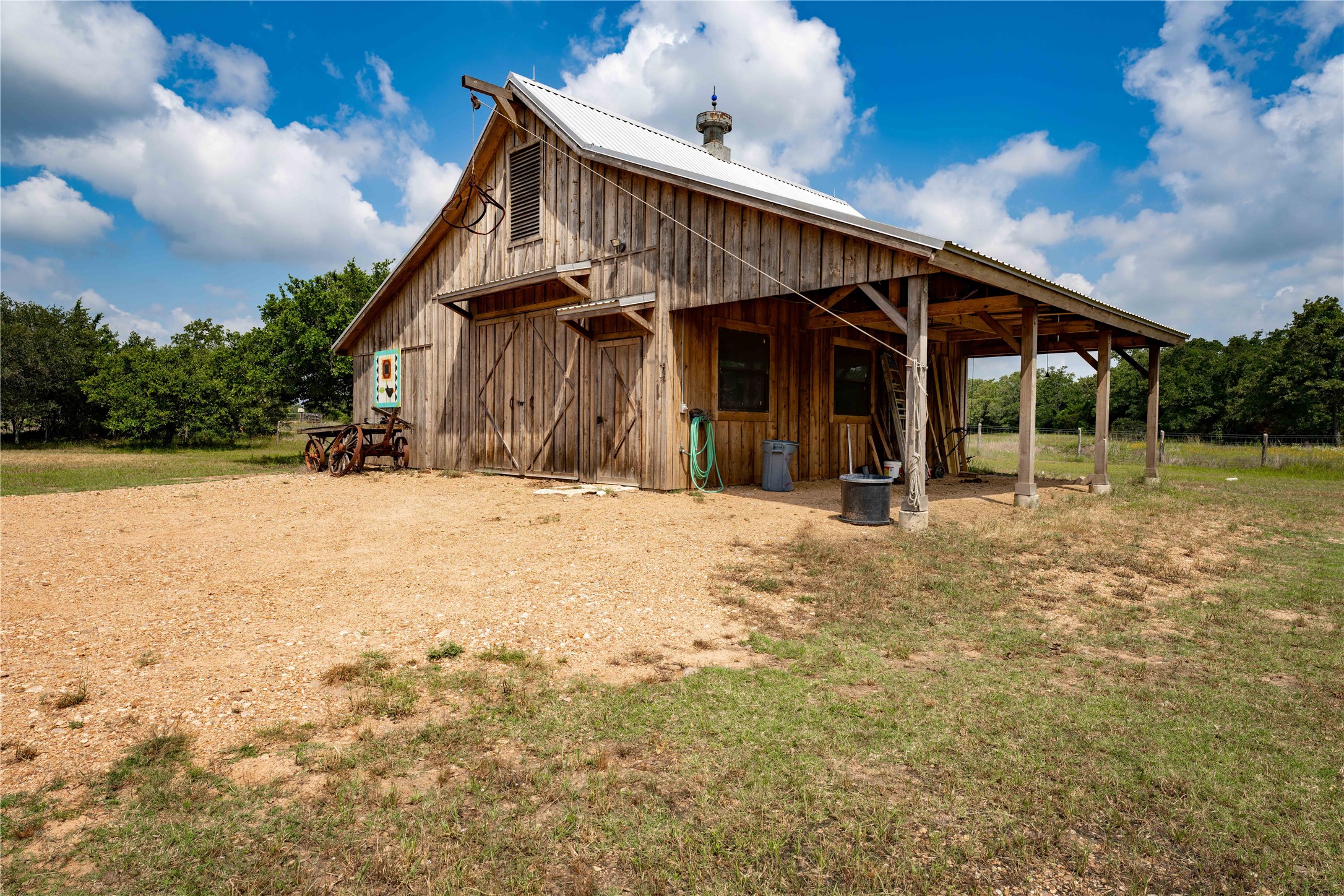 5939 Round Top Road Property Photo 9