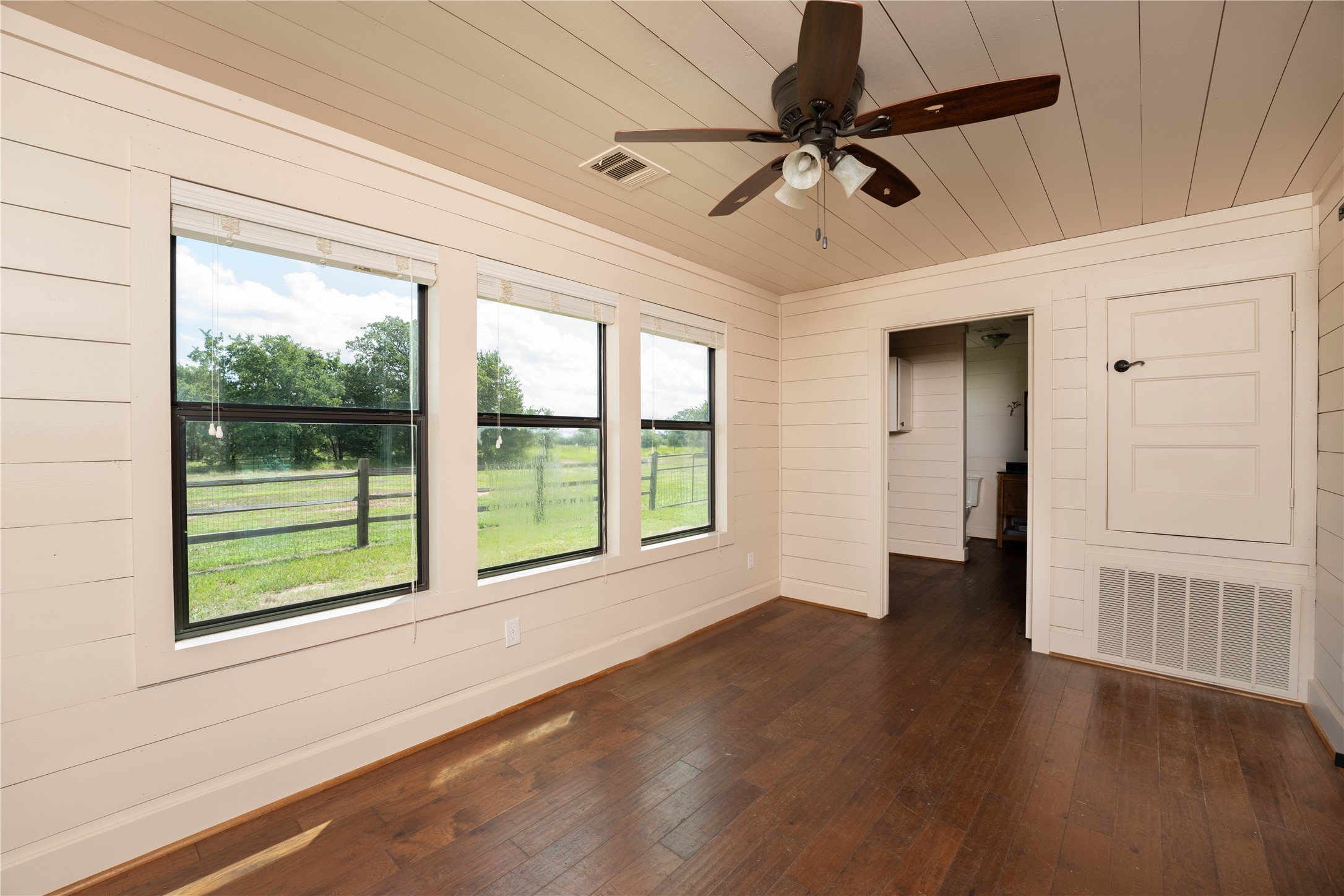 5939 Round Top Road Property Photo 13