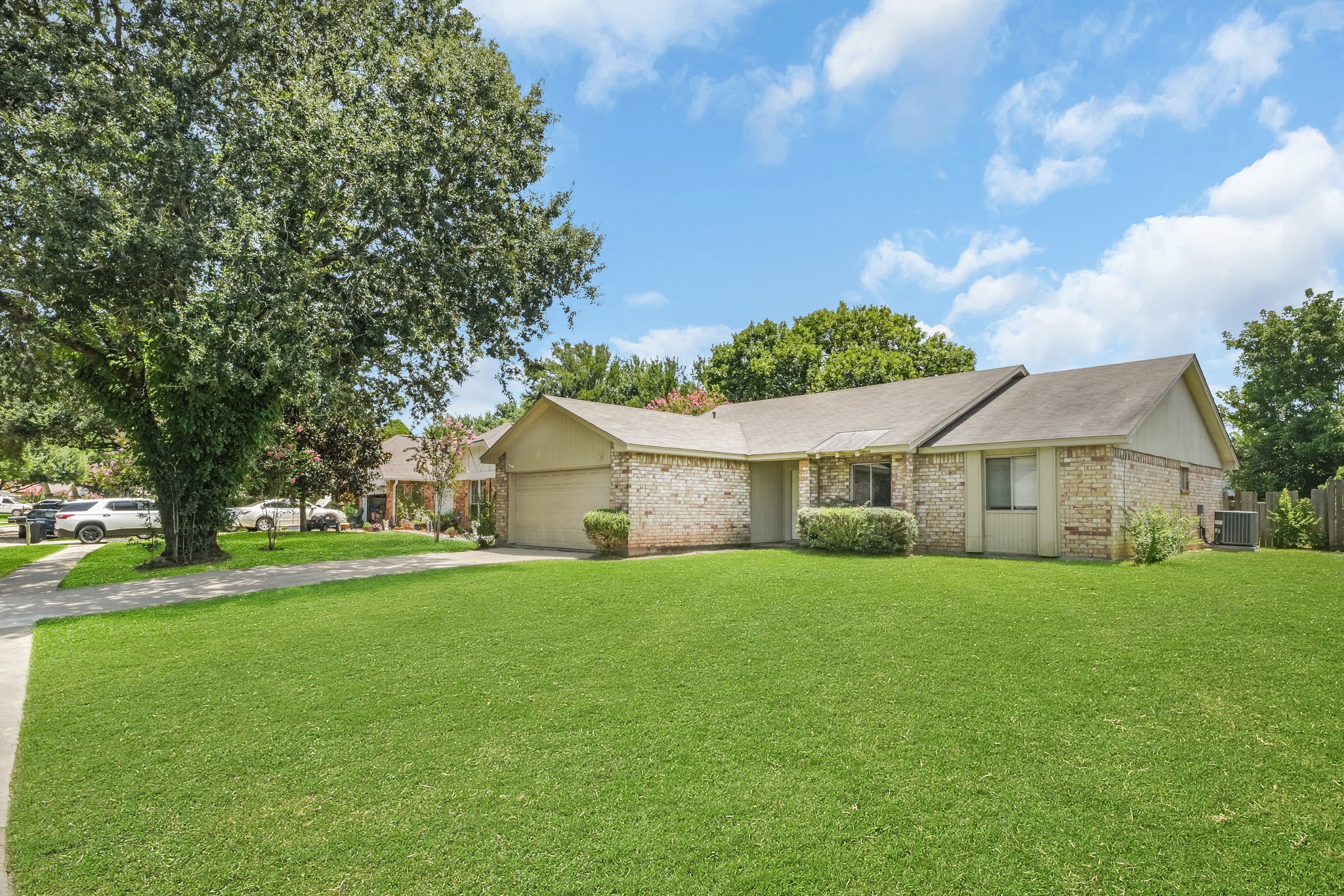710 Old Colony Drive Property Photo 3