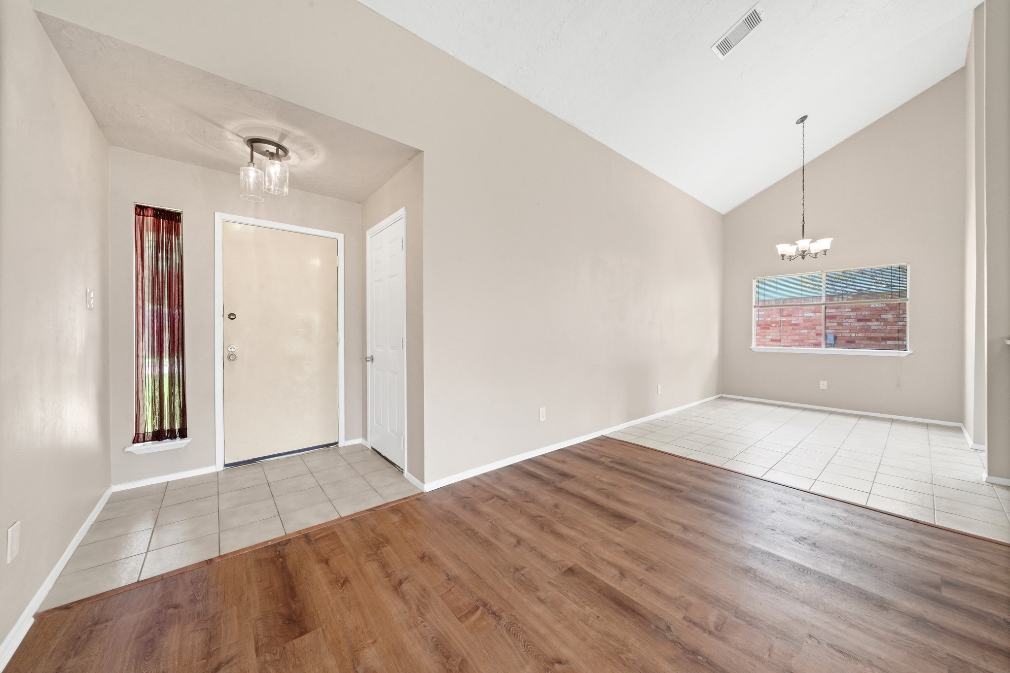 710 Old Colony Drive Property Photo 4