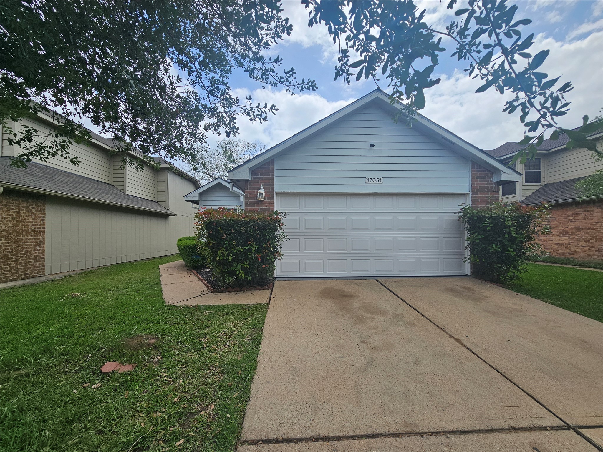 17051 Carbridge Drive Property Photo 2