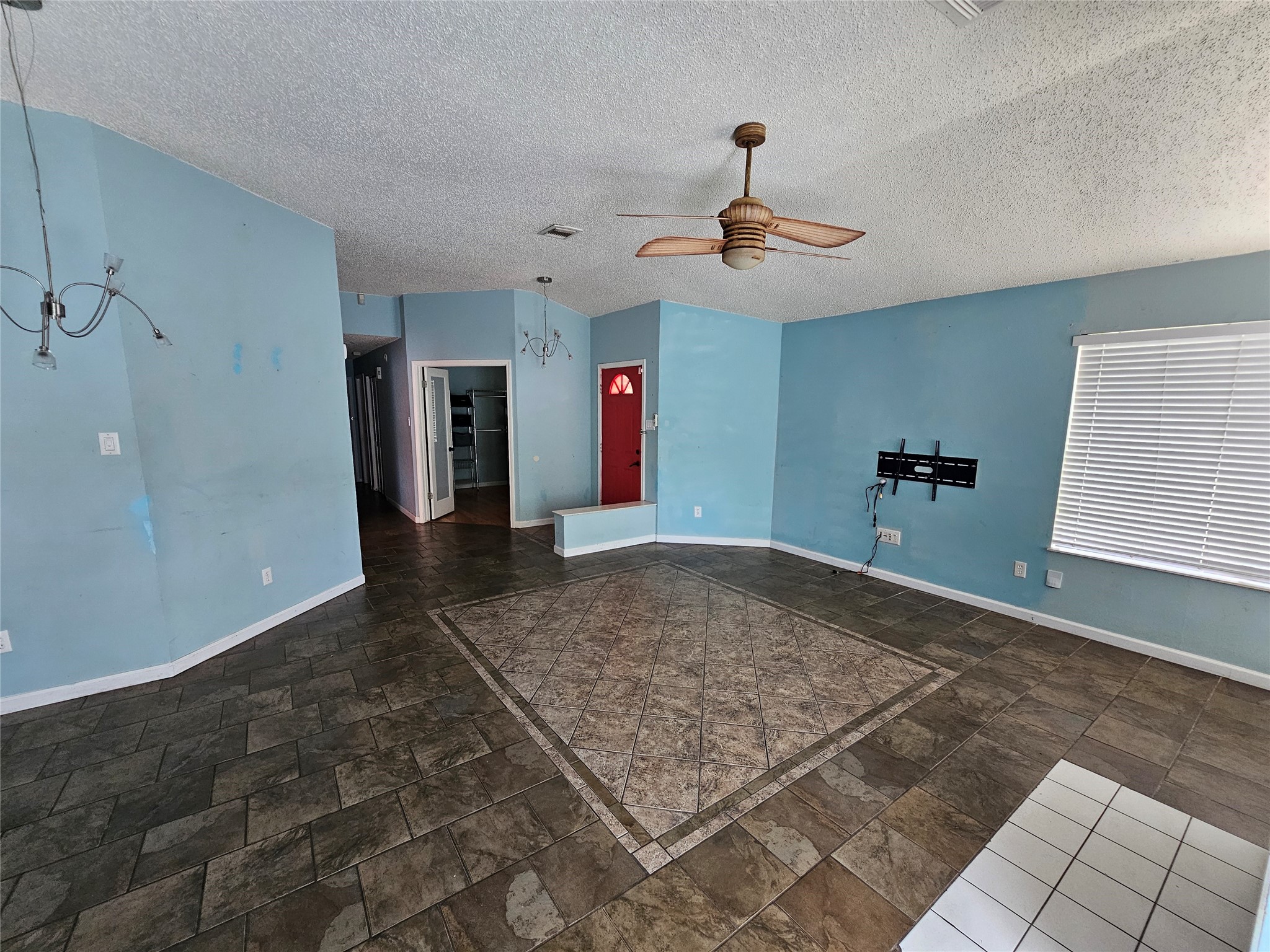 17051 Carbridge Drive Property Photo 4