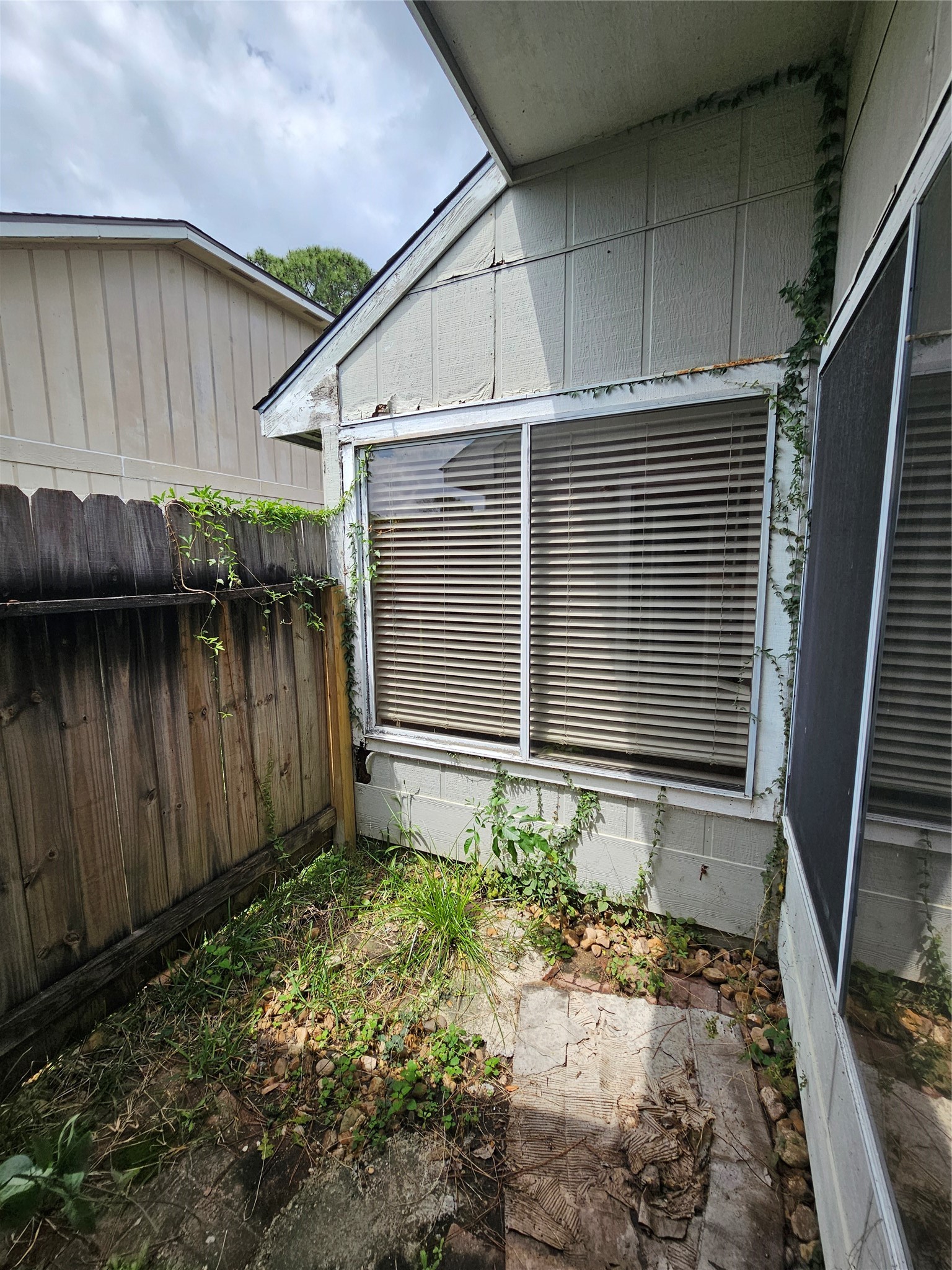 17051 Carbridge Drive Property Photo 10