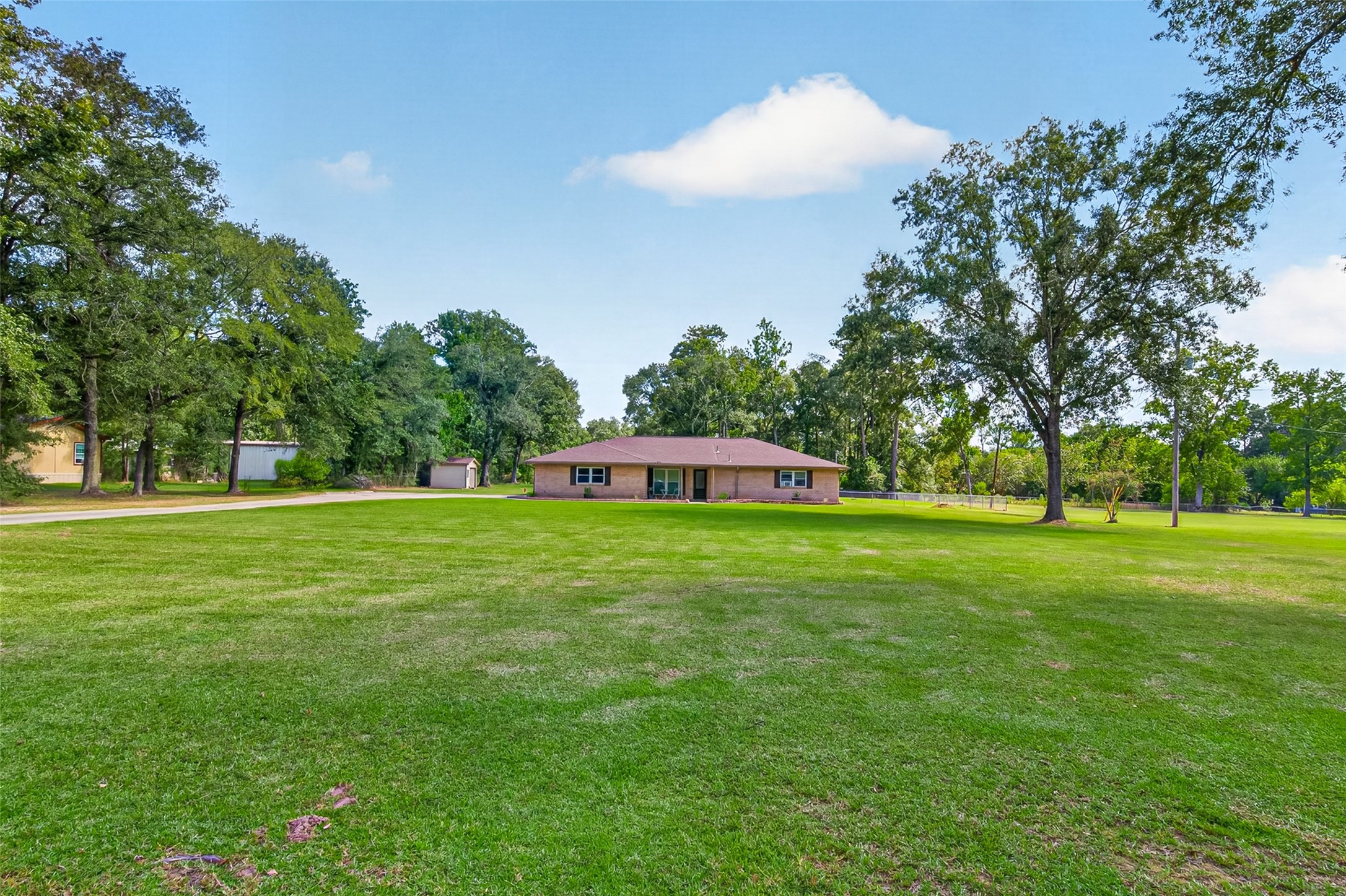 68 White Oak Drive Property Photo 5