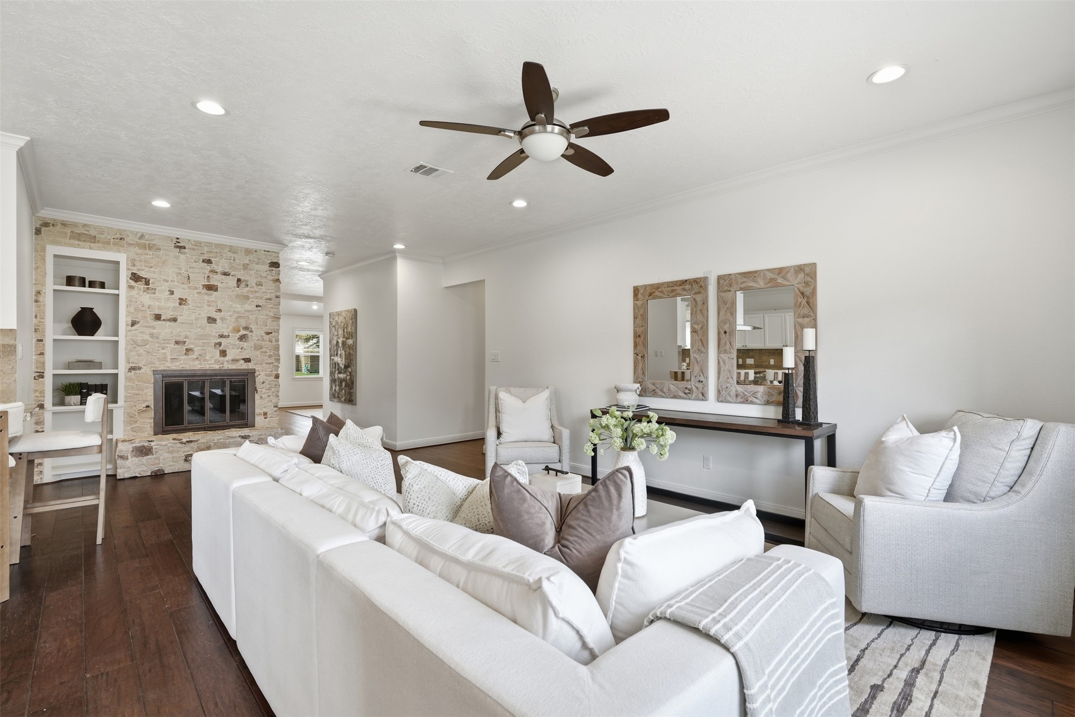 14002 Myrtlea Drive Property Photo 5