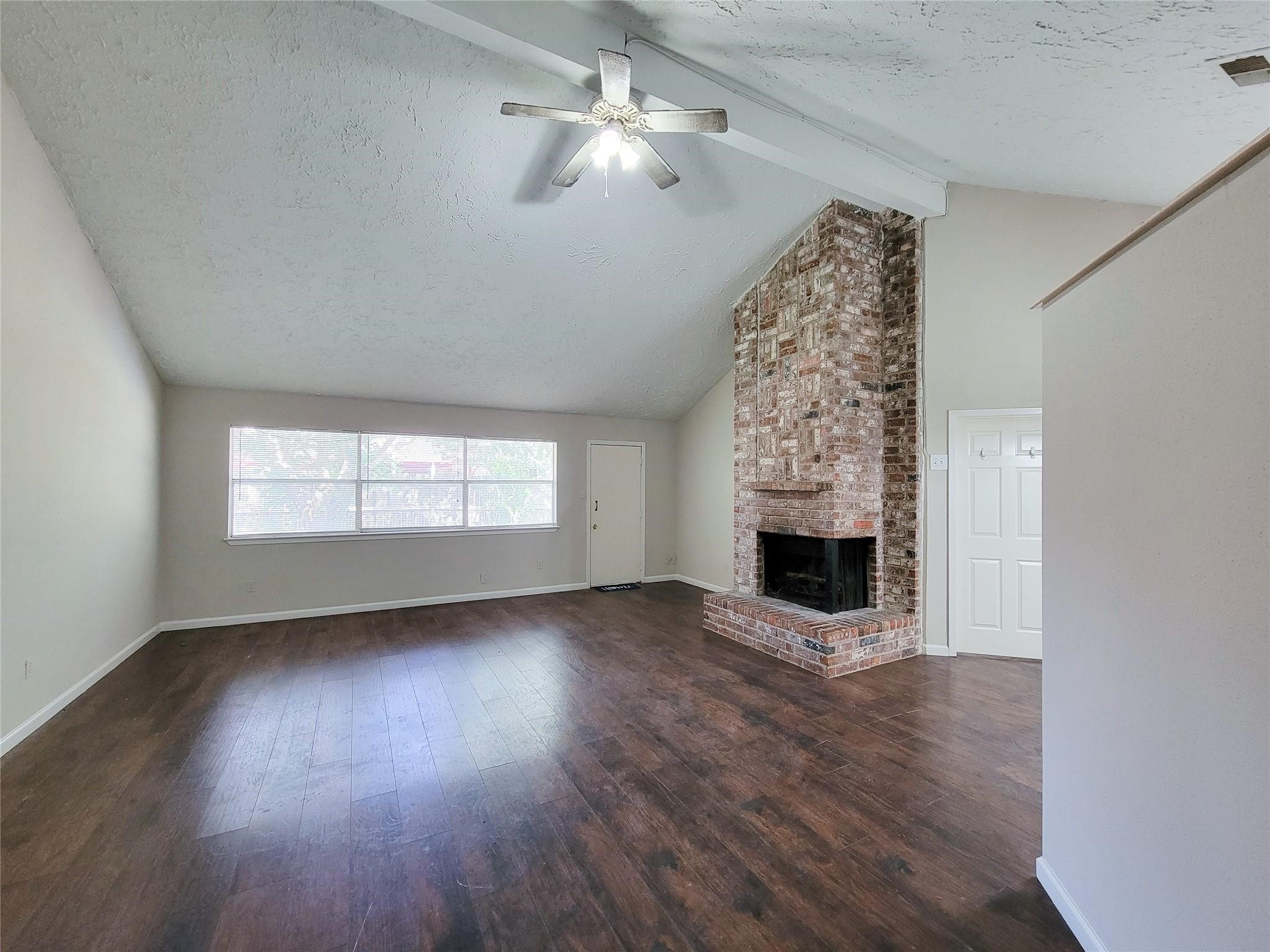 9415 Beckford Drive Property Photo 8