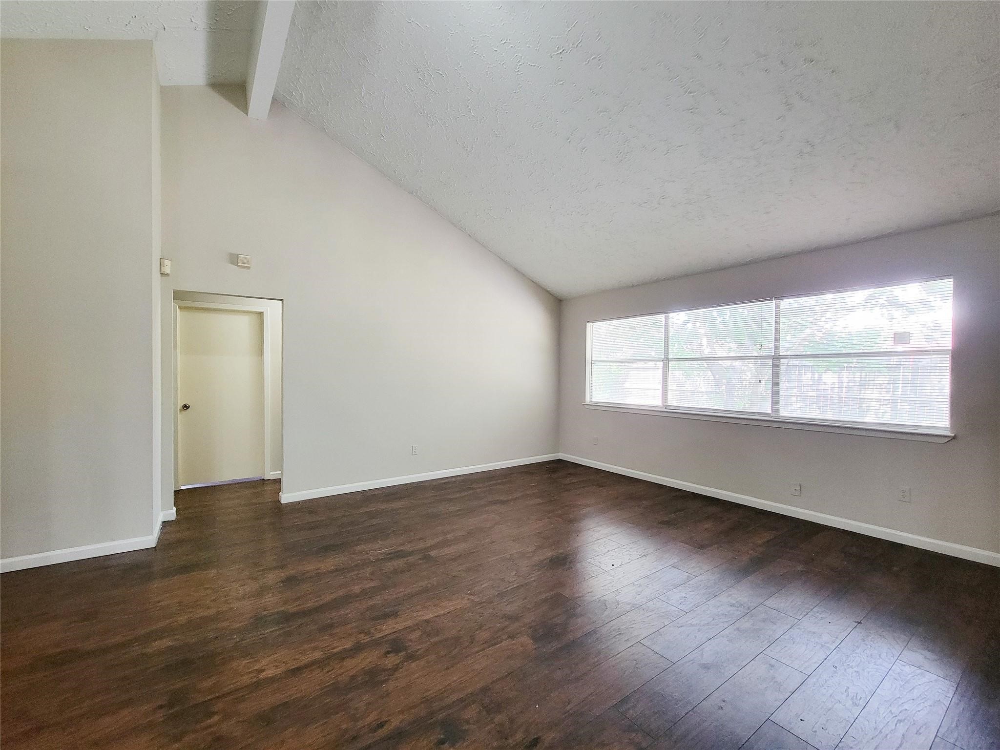 9415 Beckford Drive Property Photo 10