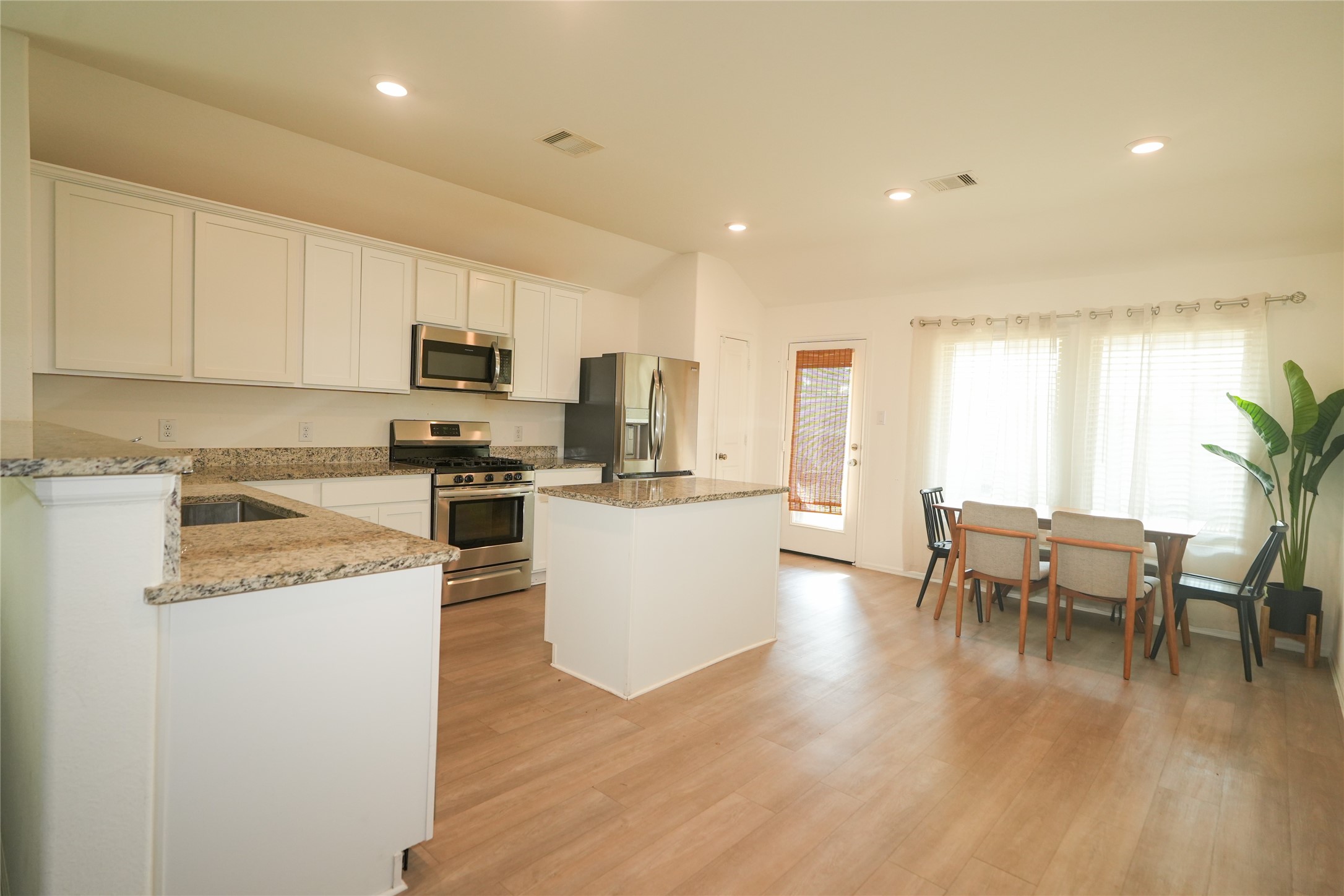 8446 Manta Ray Drive Property Photo 12