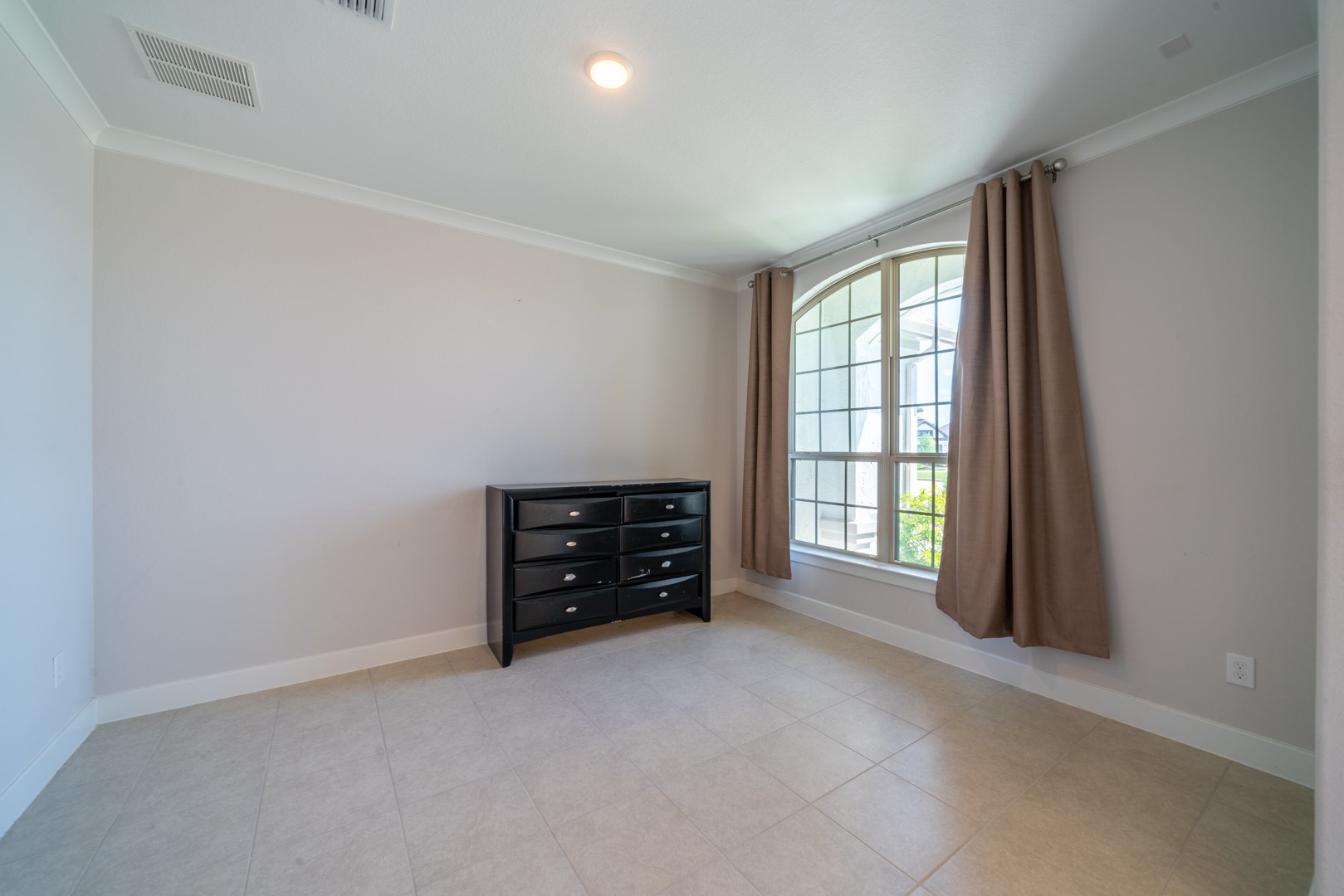 4706 Llano Loop Property Photo 5