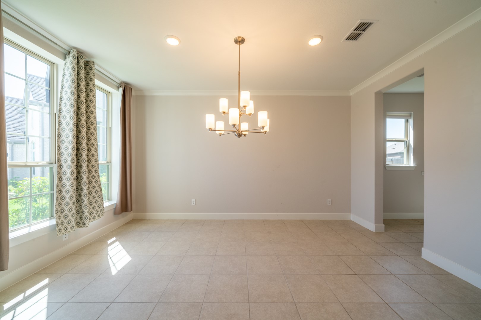 4706 Llano Loop Property Photo 7