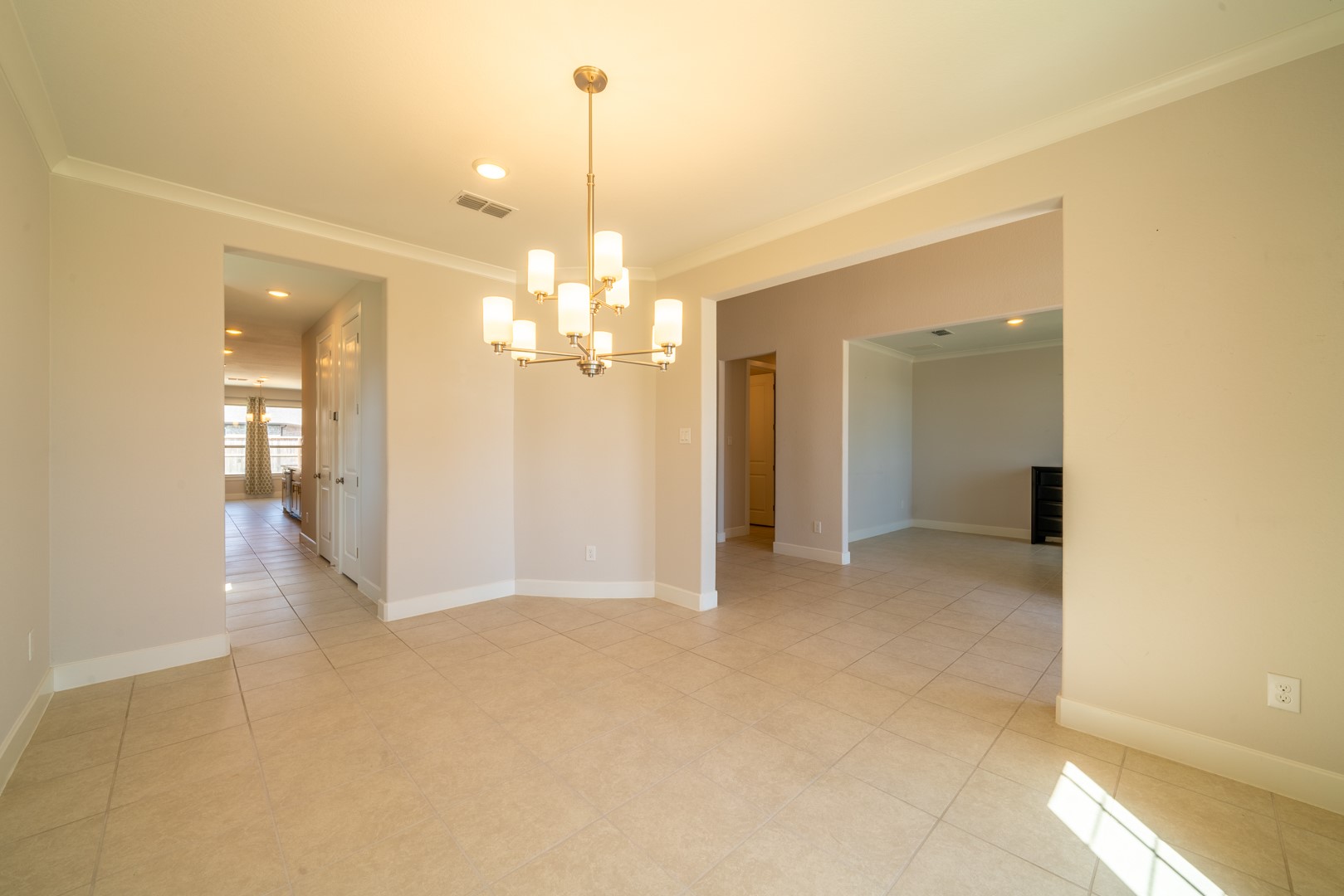 4706 Llano Loop Property Photo 8