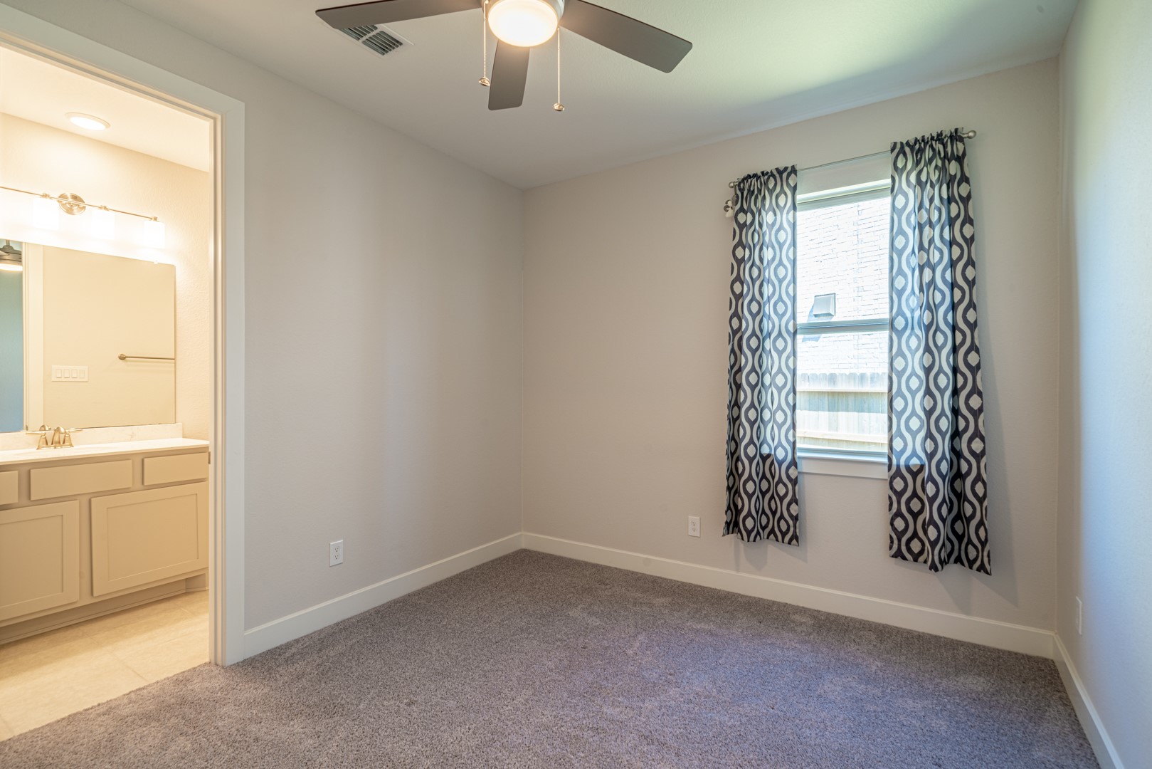 4706 Llano Loop Property Photo 26