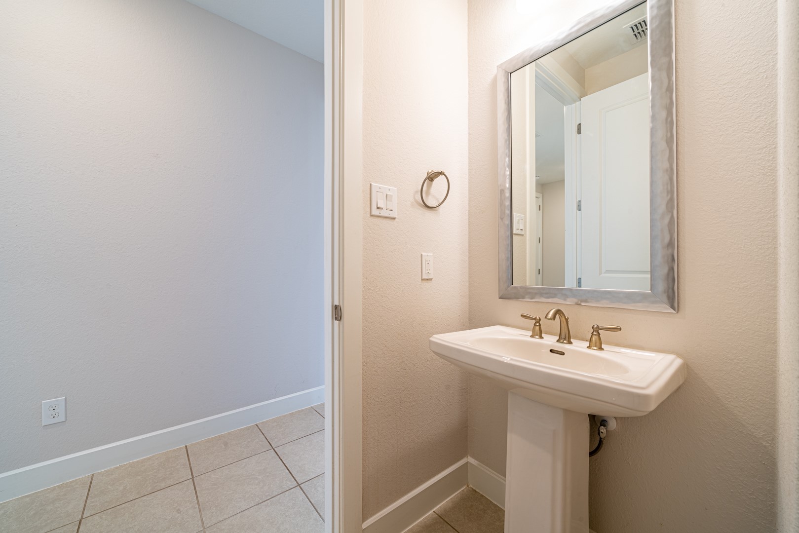 4706 Llano Loop Property Photo 29