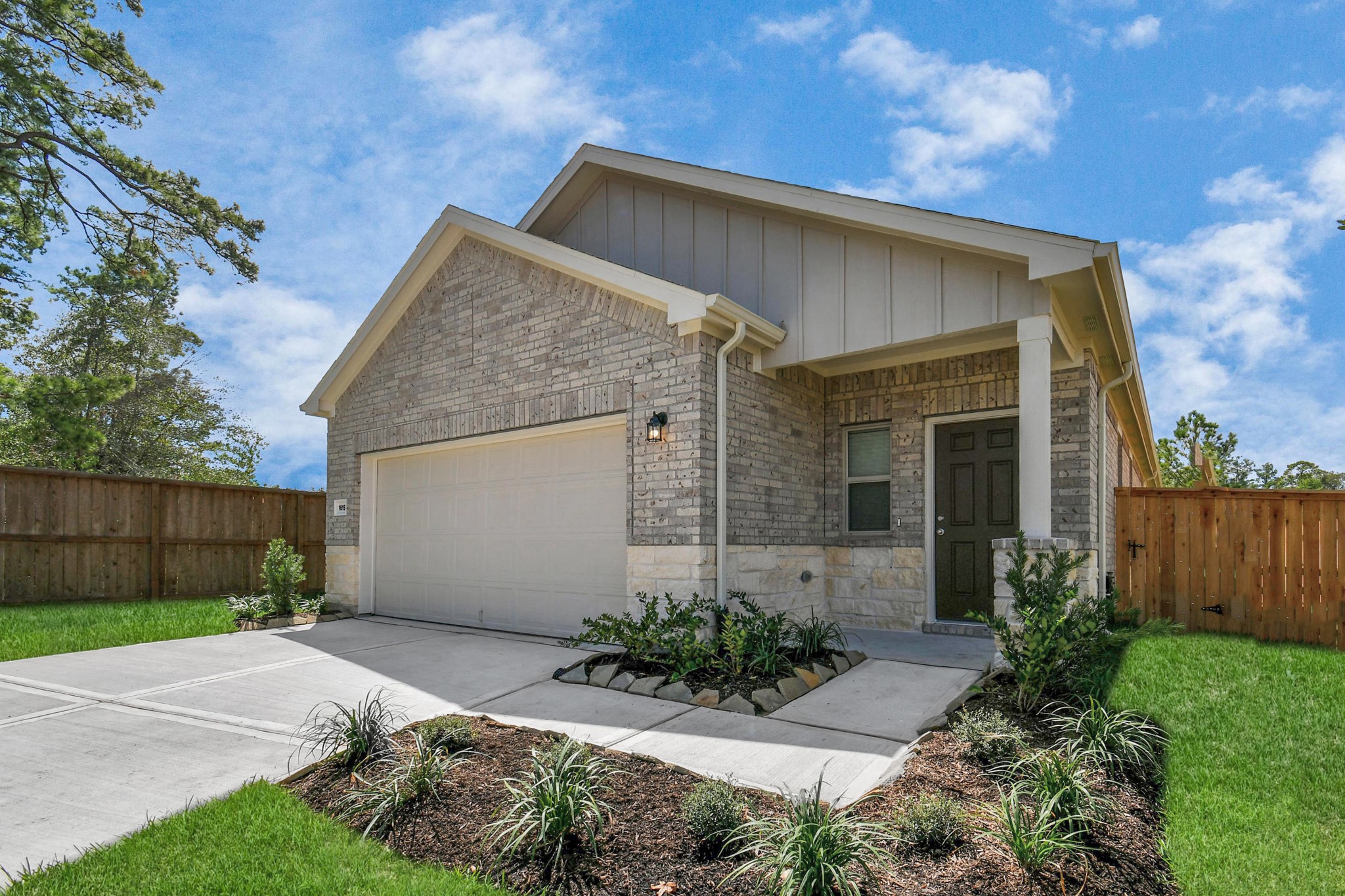 16150 Elbridge Court Property Photo 1