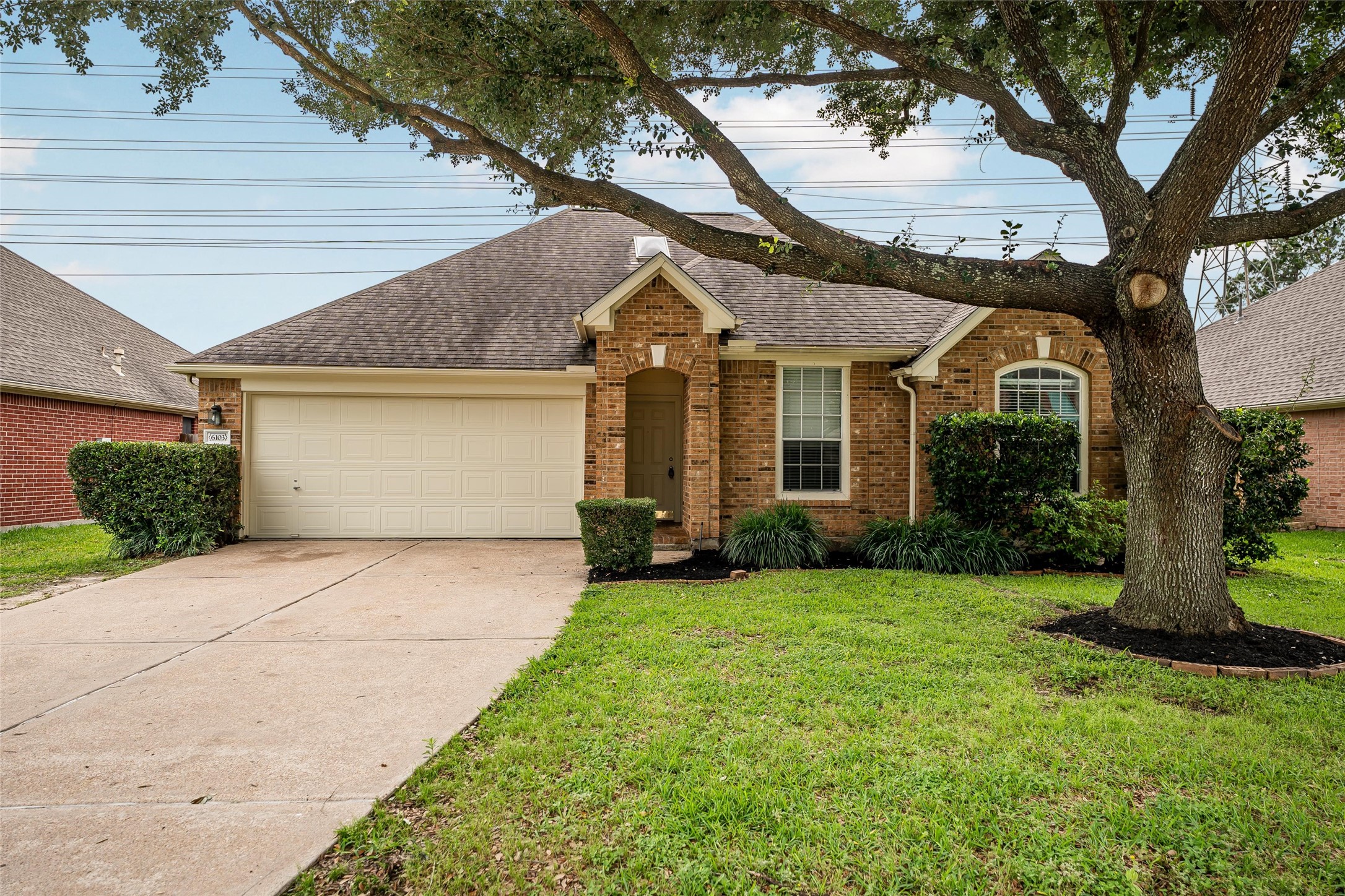 6103 Branch Lake Drive Property Photo 1