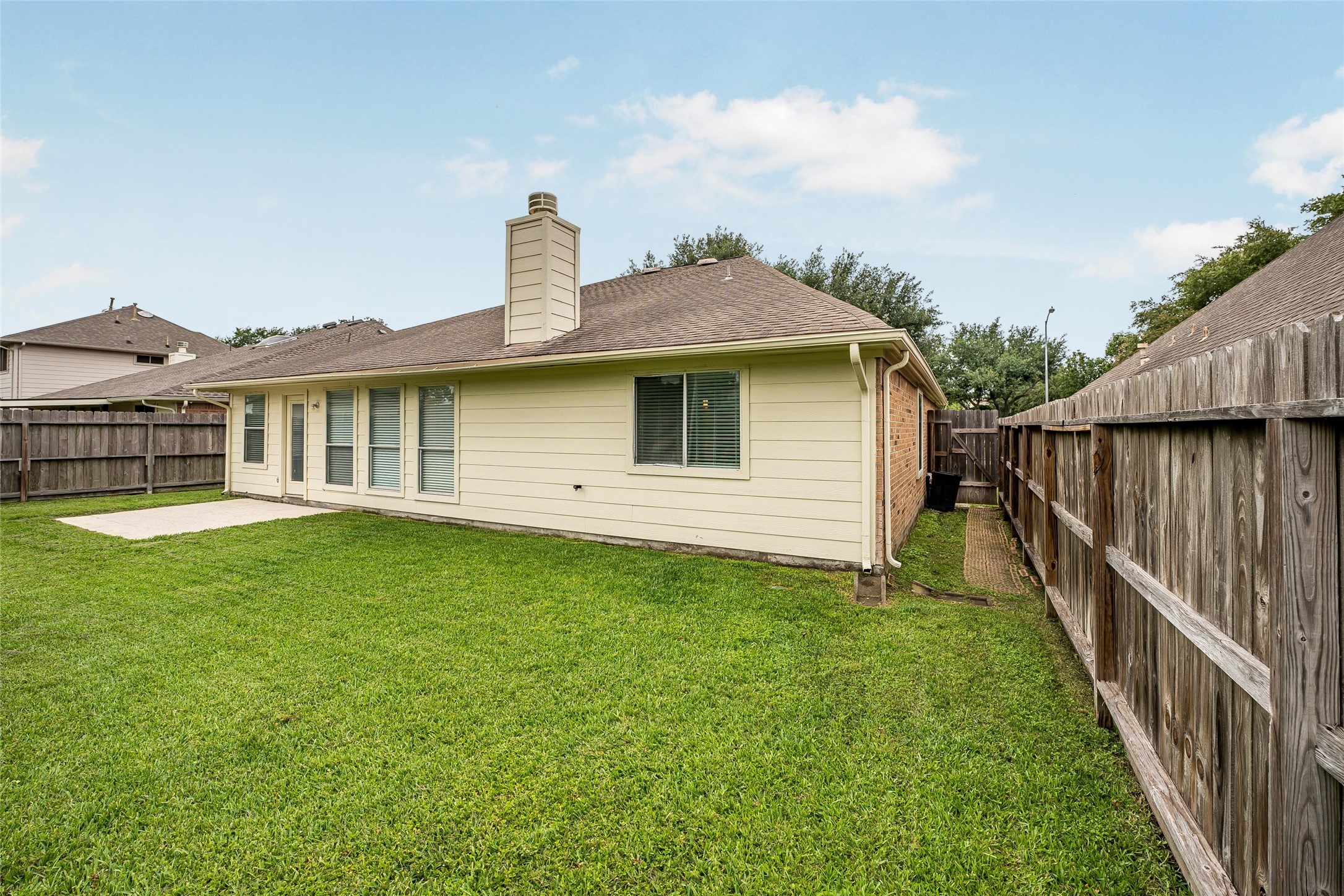 6103 Branch Lake Drive Property Photo 6