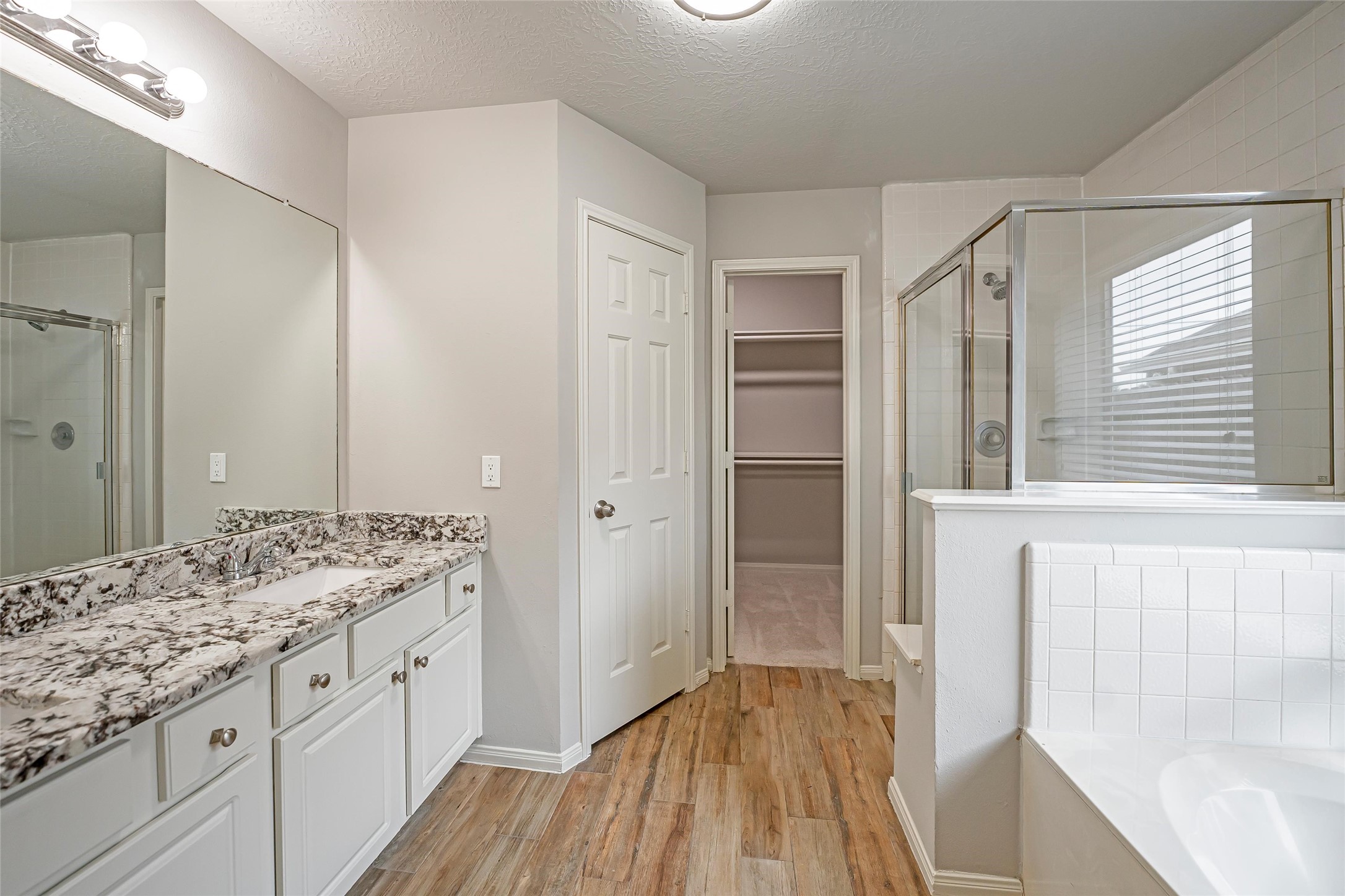 6103 Branch Lake Drive Property Photo 24