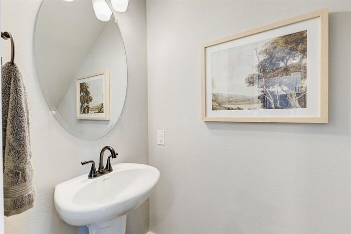 4525 Colosseum Way Property Photo 3