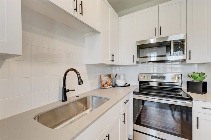 4525 Colosseum Way Property Photo 9